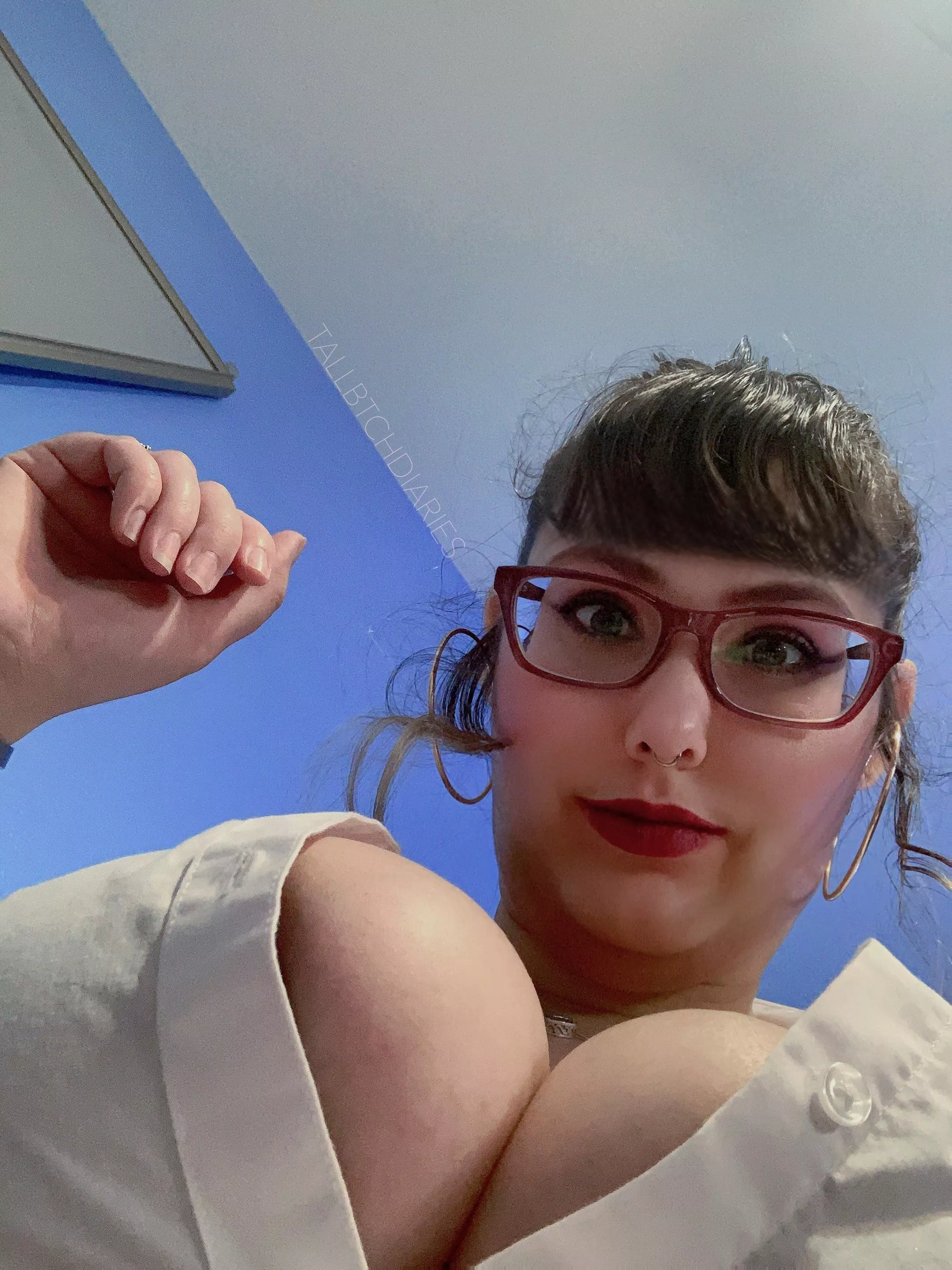 Pov: your head is now my boobs resting place â™¡