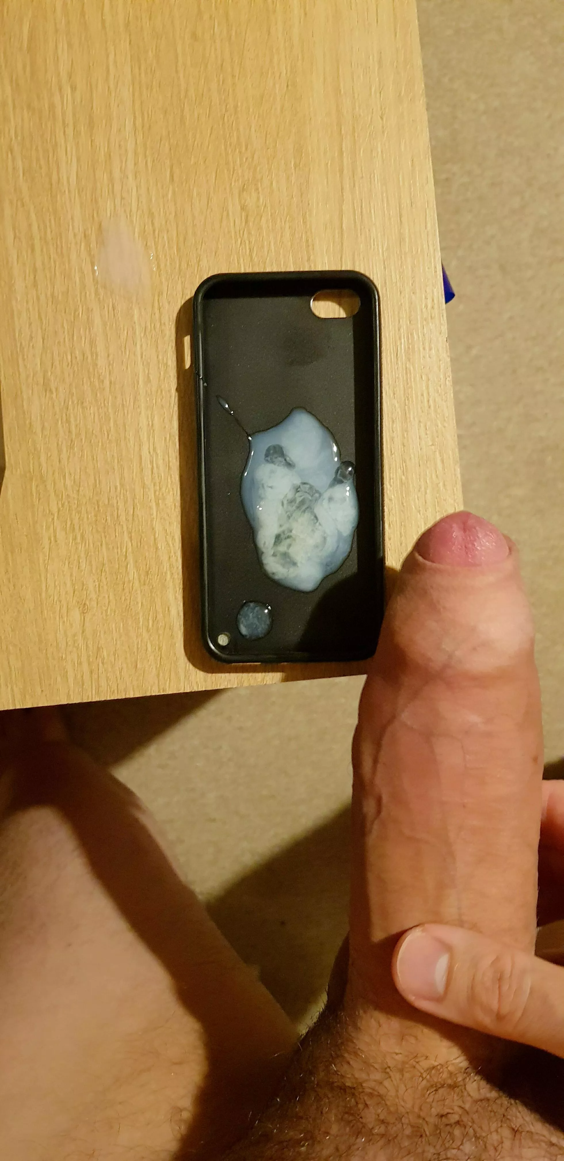 [Proof] Cum in phone case