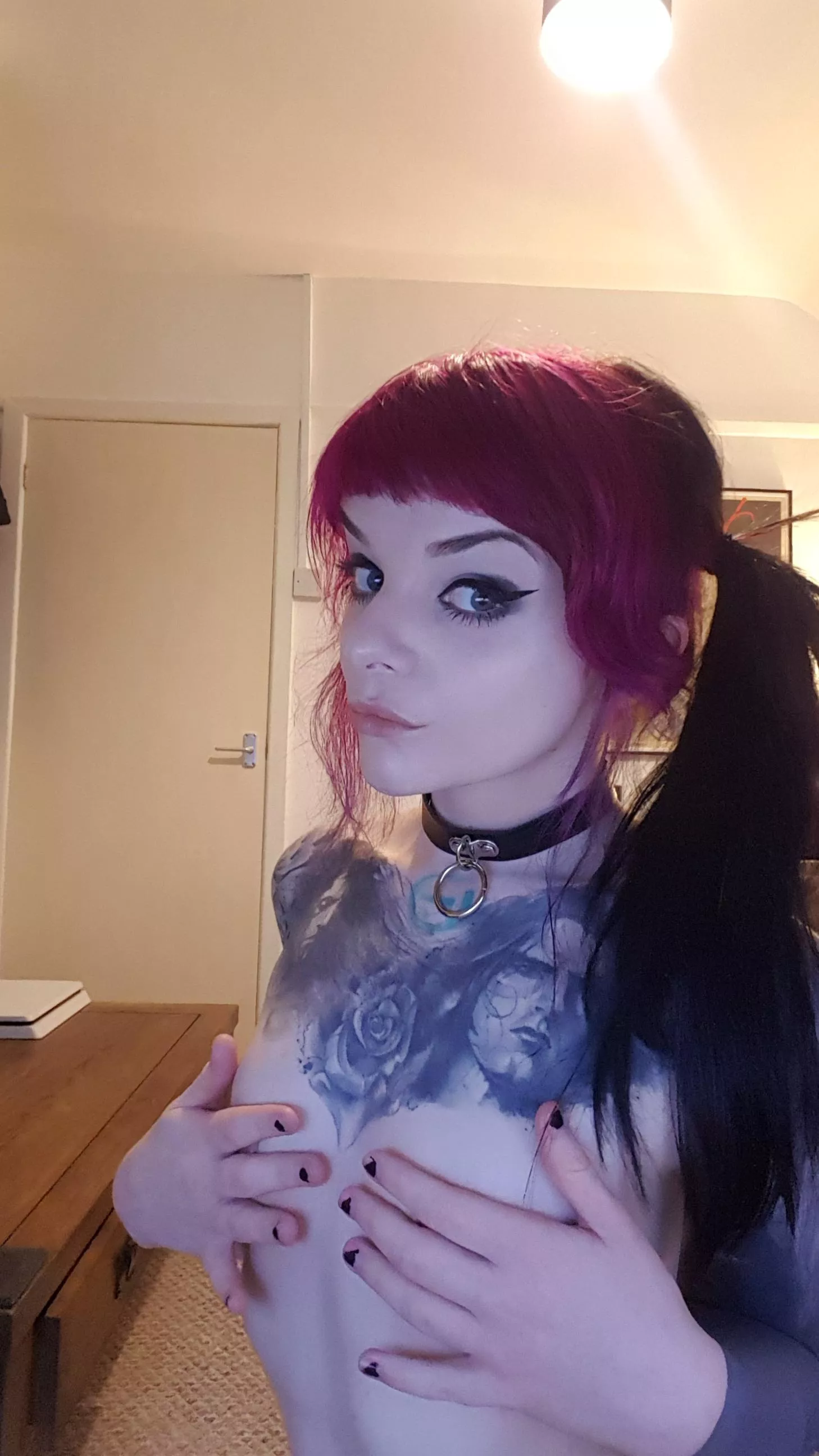 Pull my pigtails while fucking me doggy style 💋