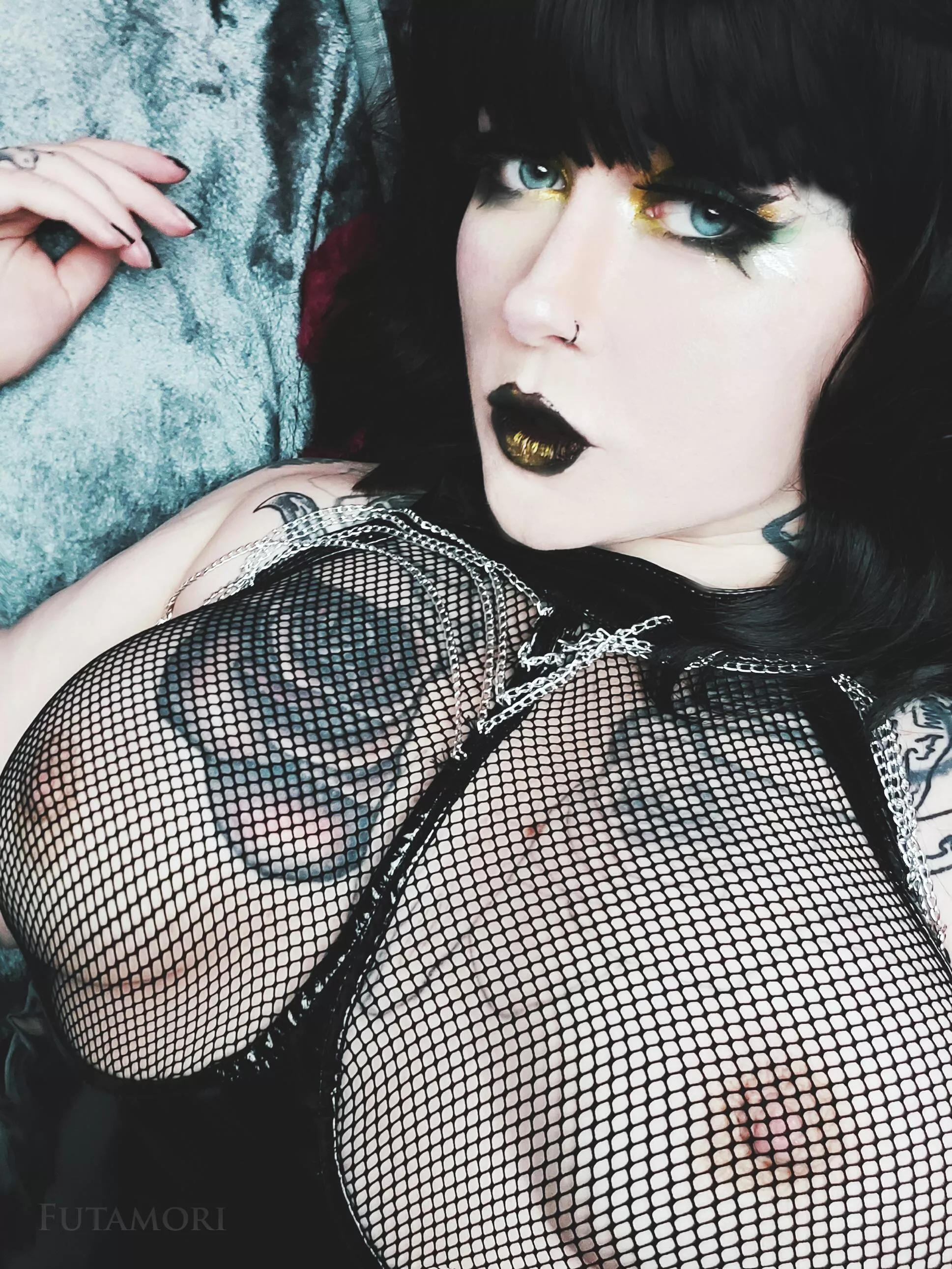 PVC and Fishnet chain outfit, enjoy my makeup here