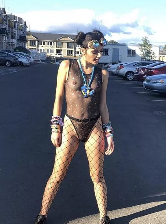 Rave babe