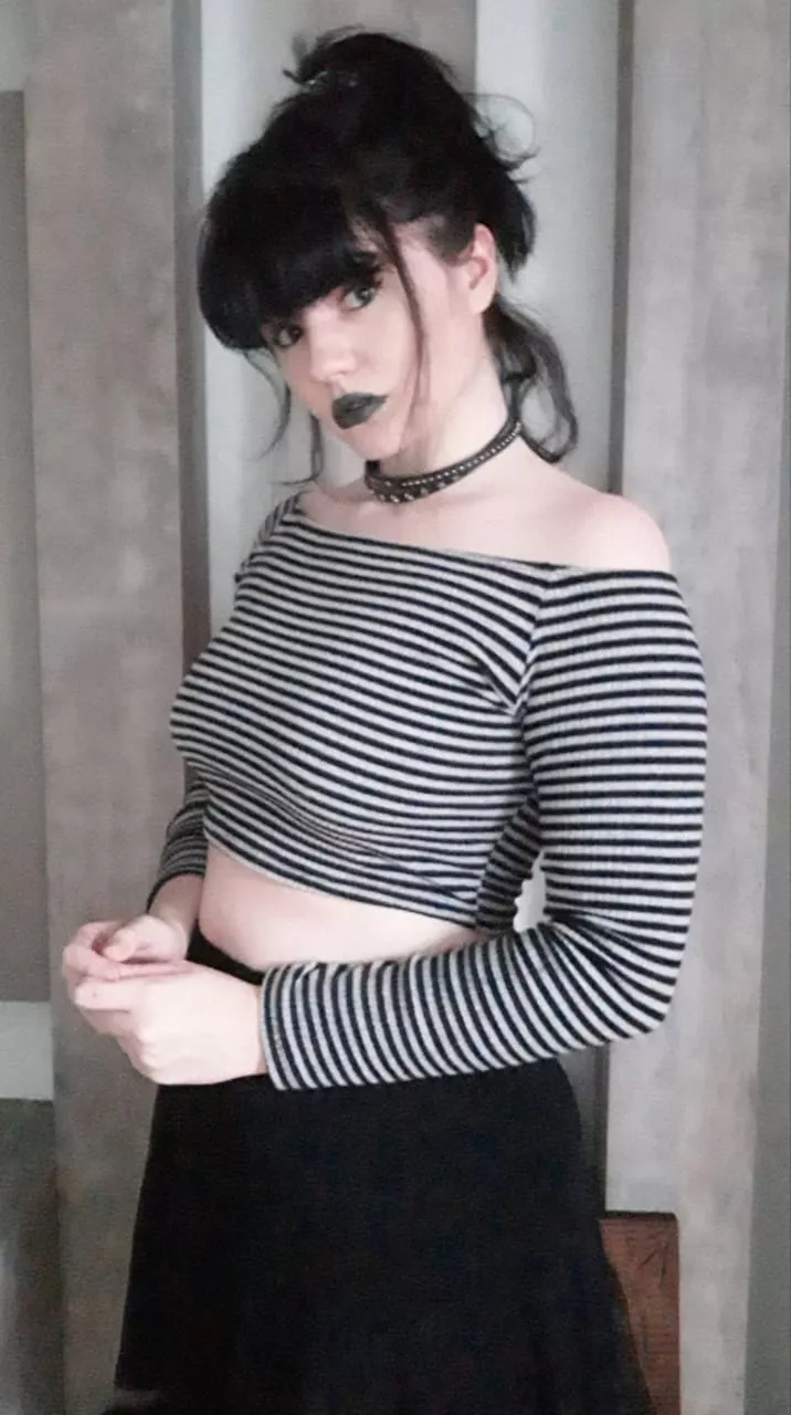 Ravenhaired with goth style