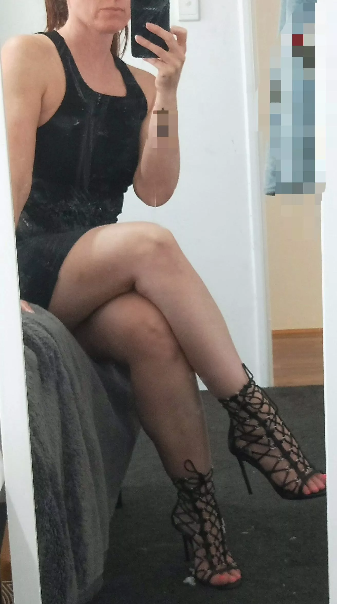 Ready for a sexy night out in my new heels ðŸ˜