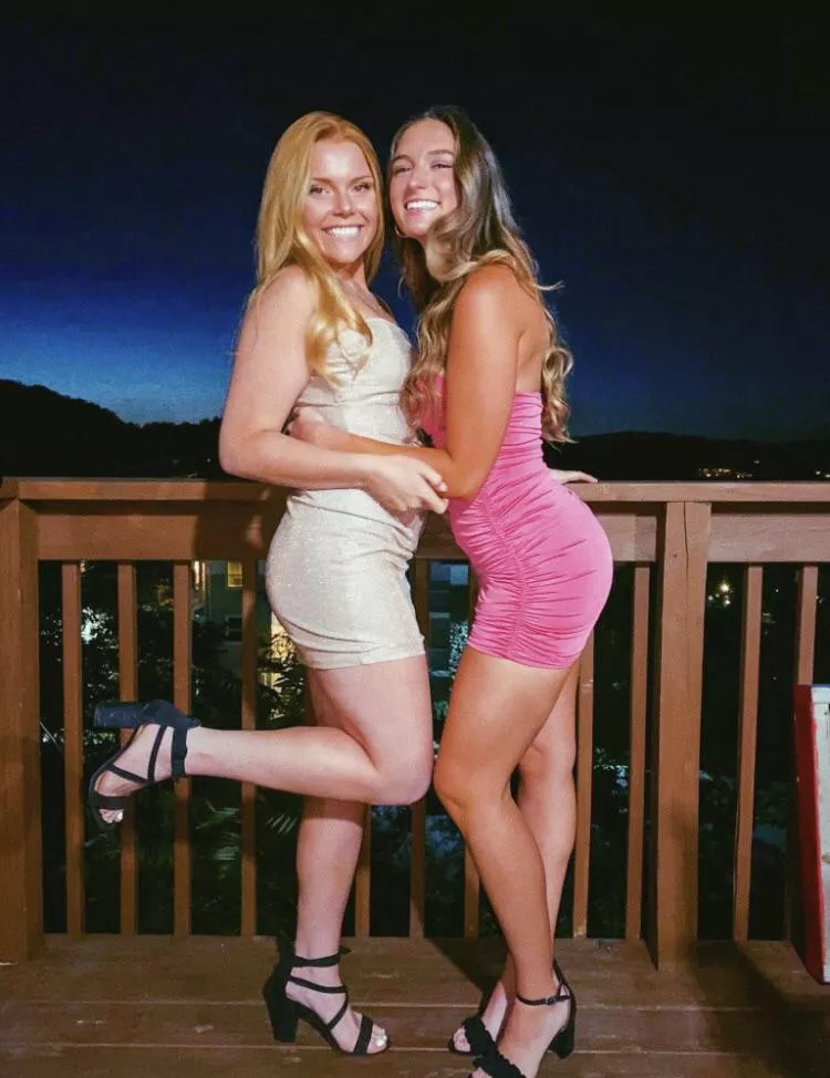 Redhead vs Brunette