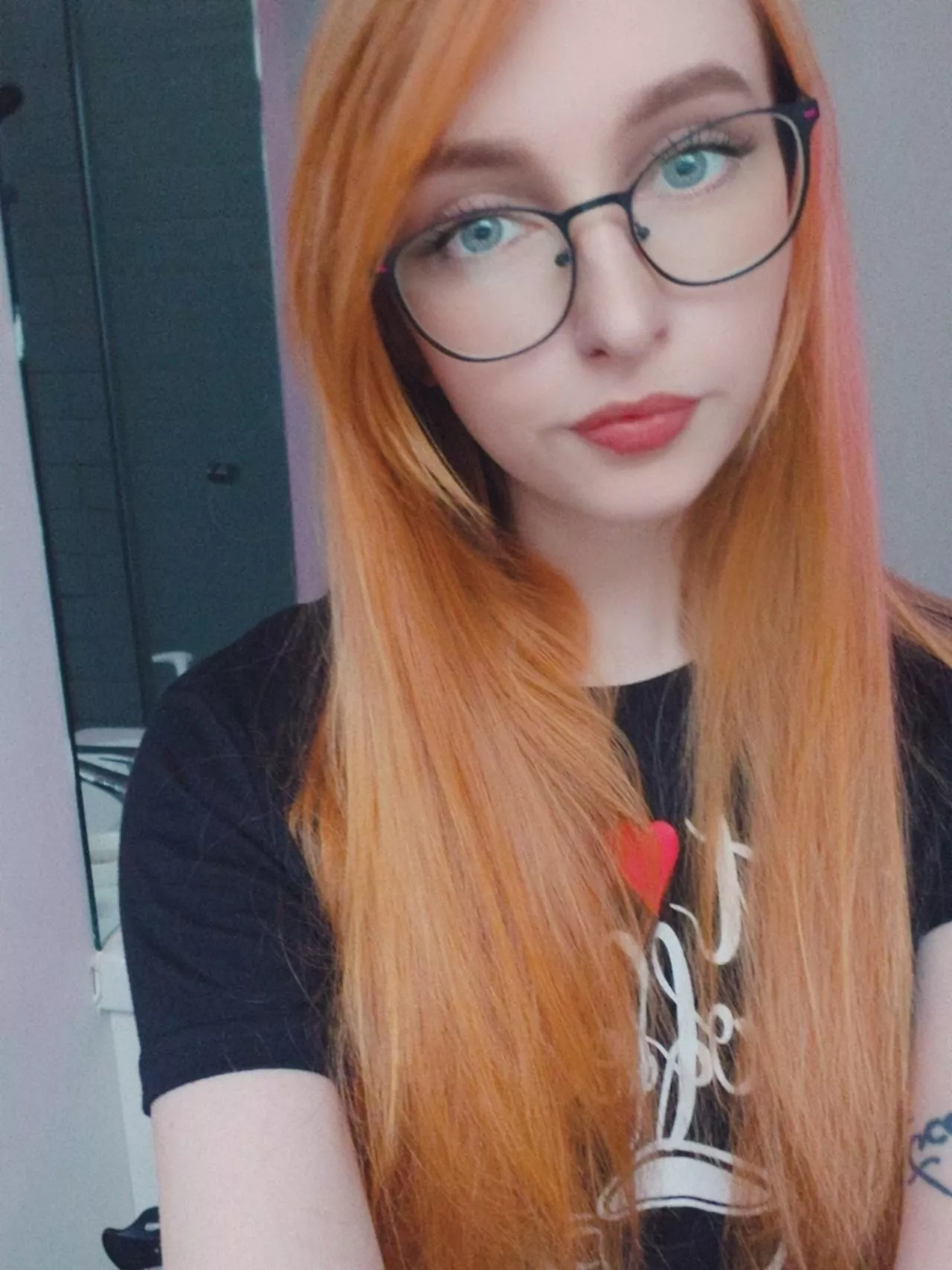 Redheads in glasses? ðŸ¤­ also the purple streak is from purple LEDs in the next room ðŸ˜…