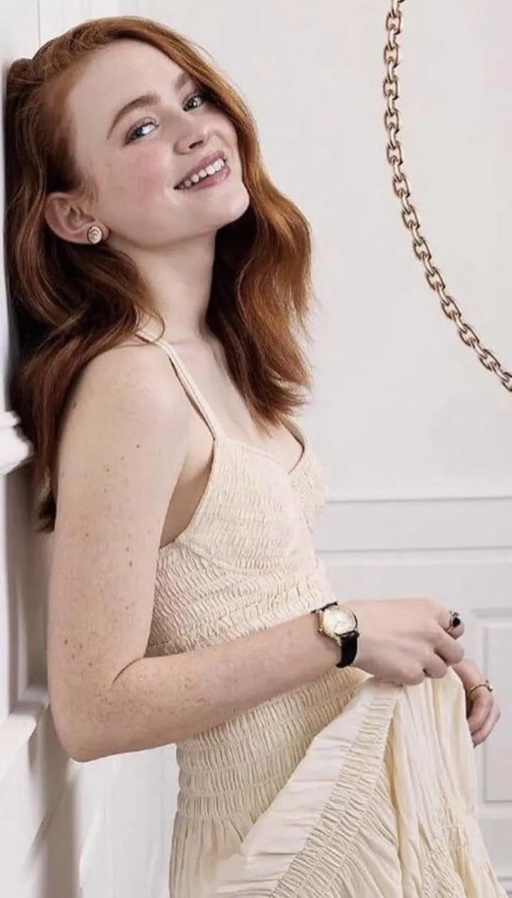 Sadie Sink is such a cute and sexy hottie