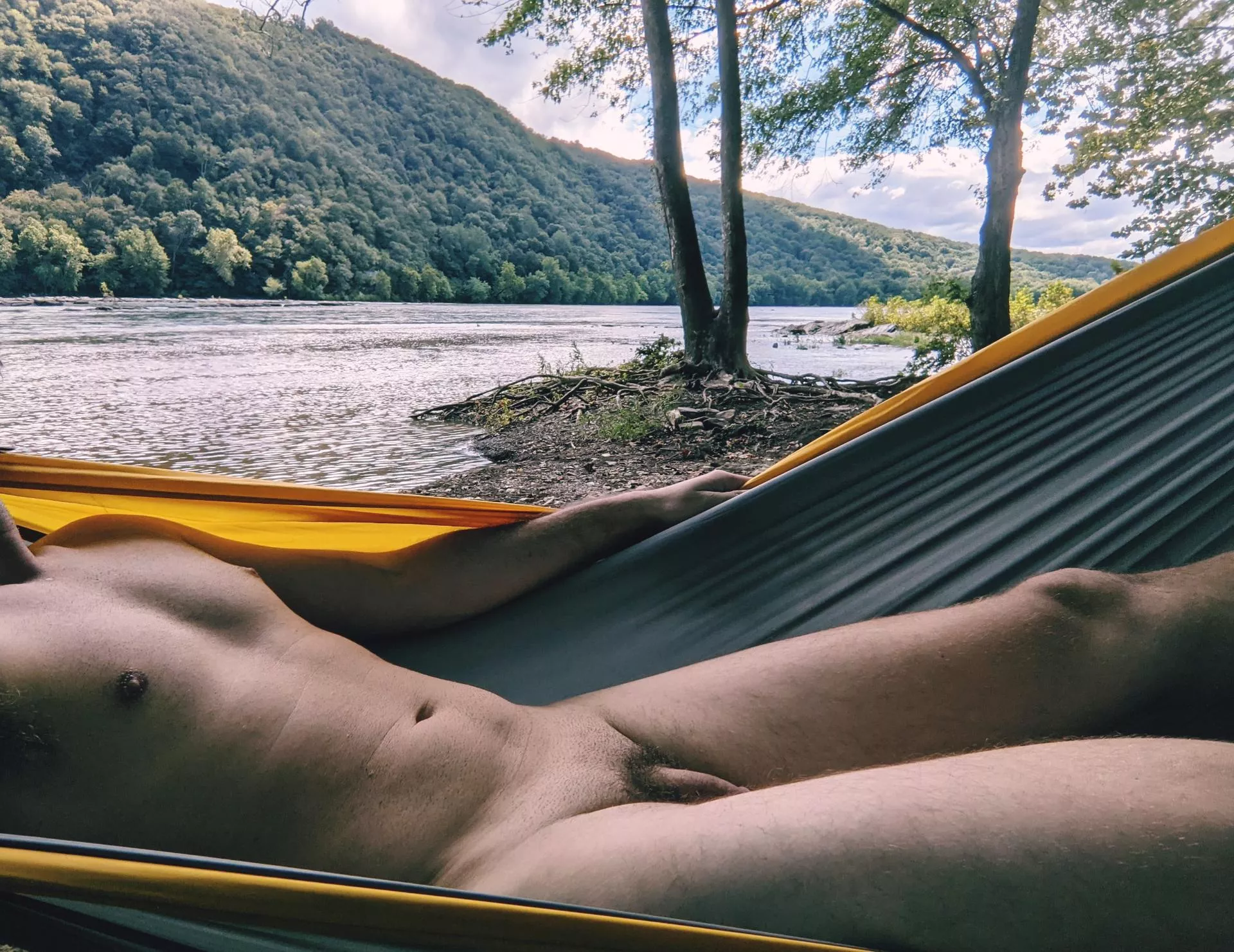 Sa[m]e hammock, better locale