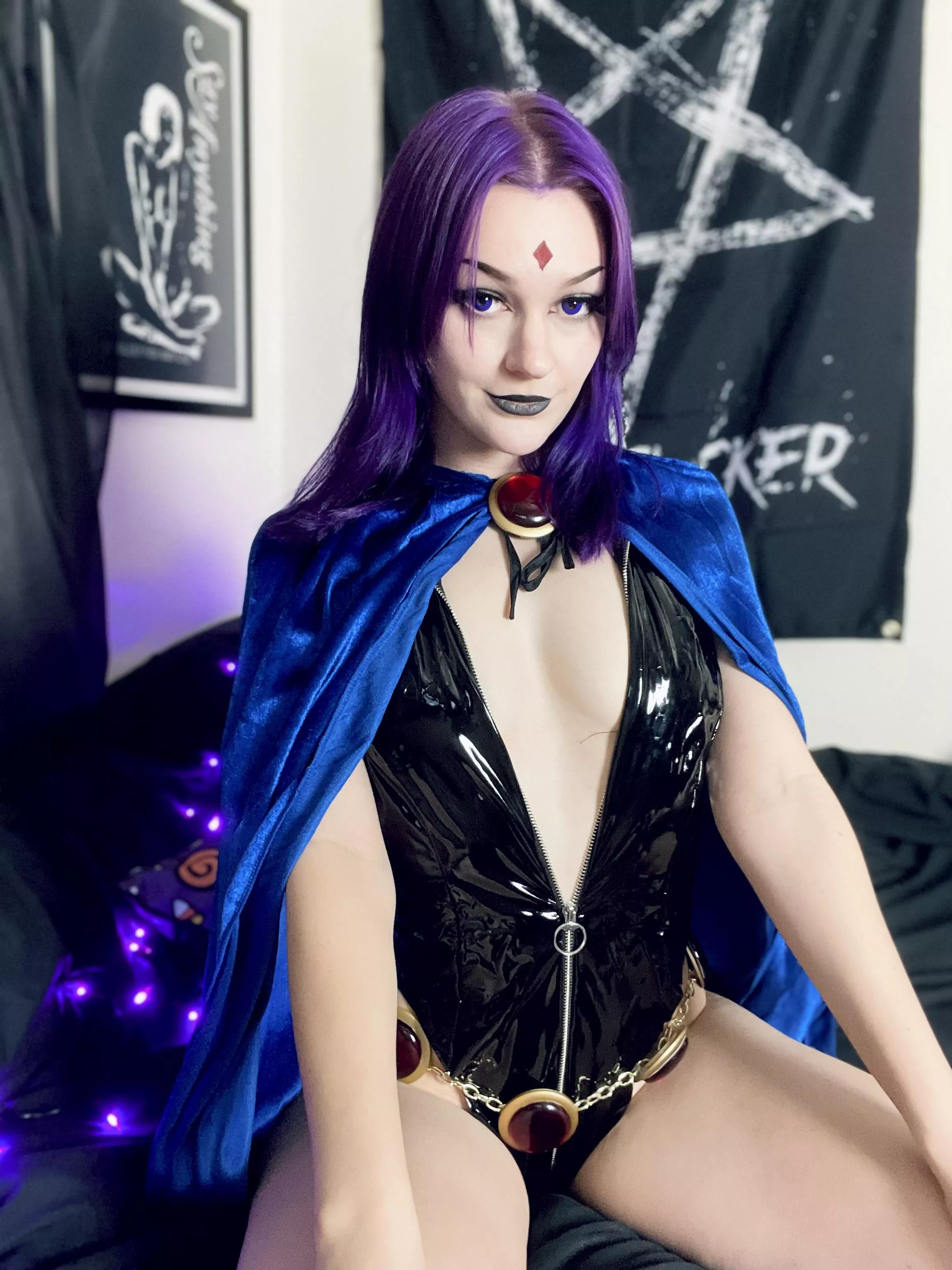 [self] Raven from Teen Titans [DC comics]