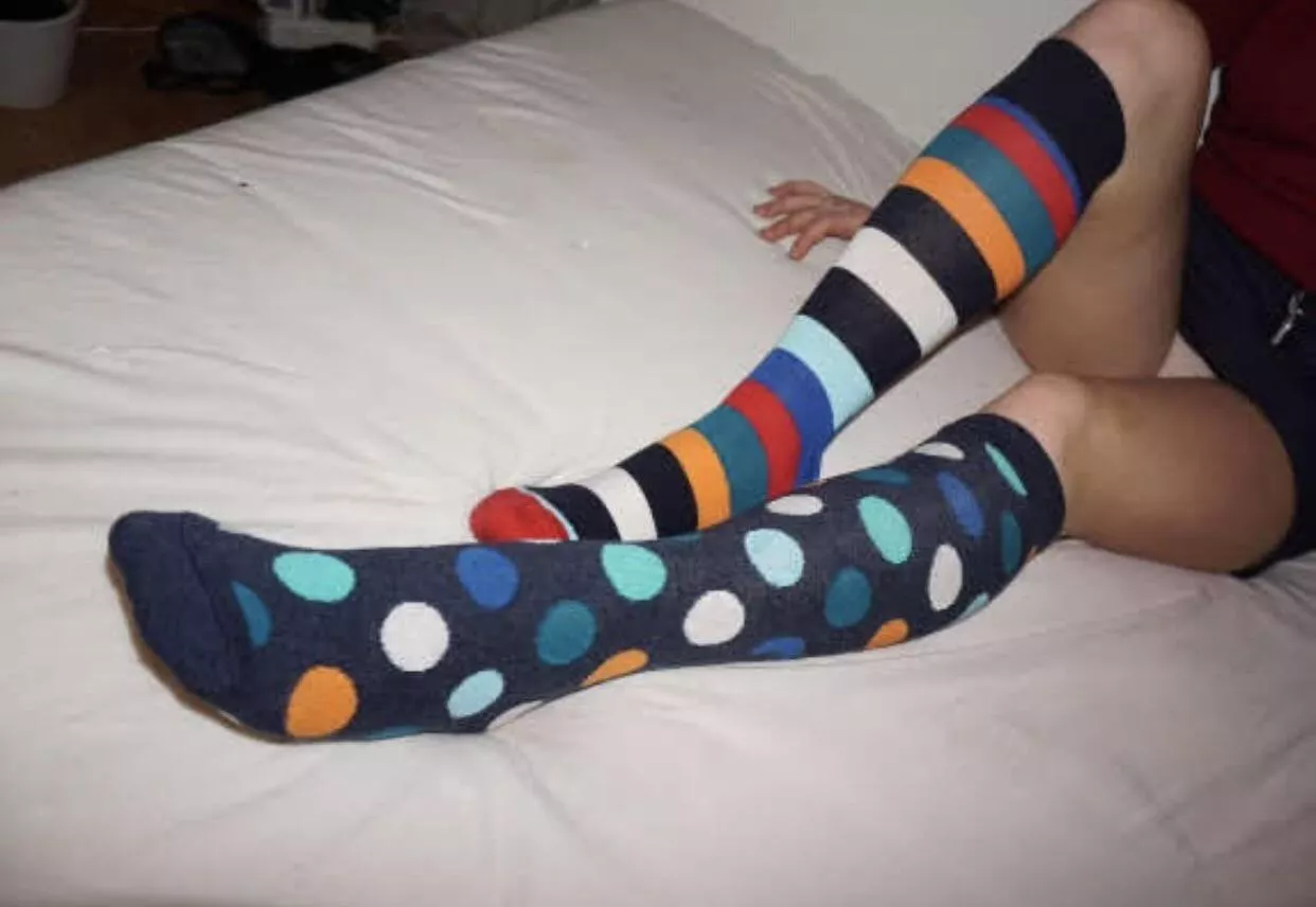 [Selling] 2 day wear so far 🥰💕 Between work, college classes, and my workout these socks will give you a run for your money 😁 kik: haileyluvsyoubb