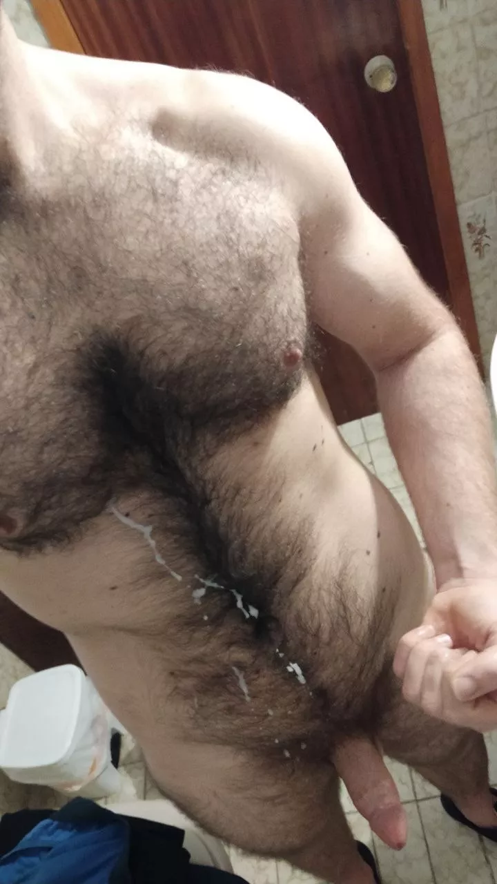 Sent this pic to my bf. Felt fucking horny and sore after arms workout. I was already hard when I finished it.