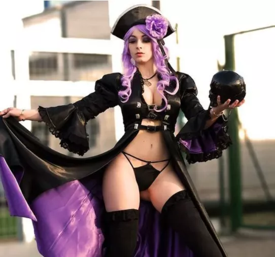 Sexy Cosplay Girls | Arkham Horror