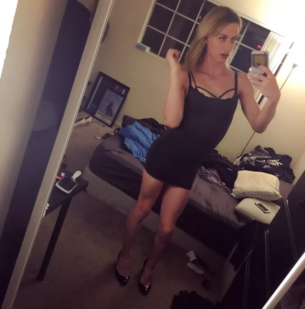 Sexy shemale selfie