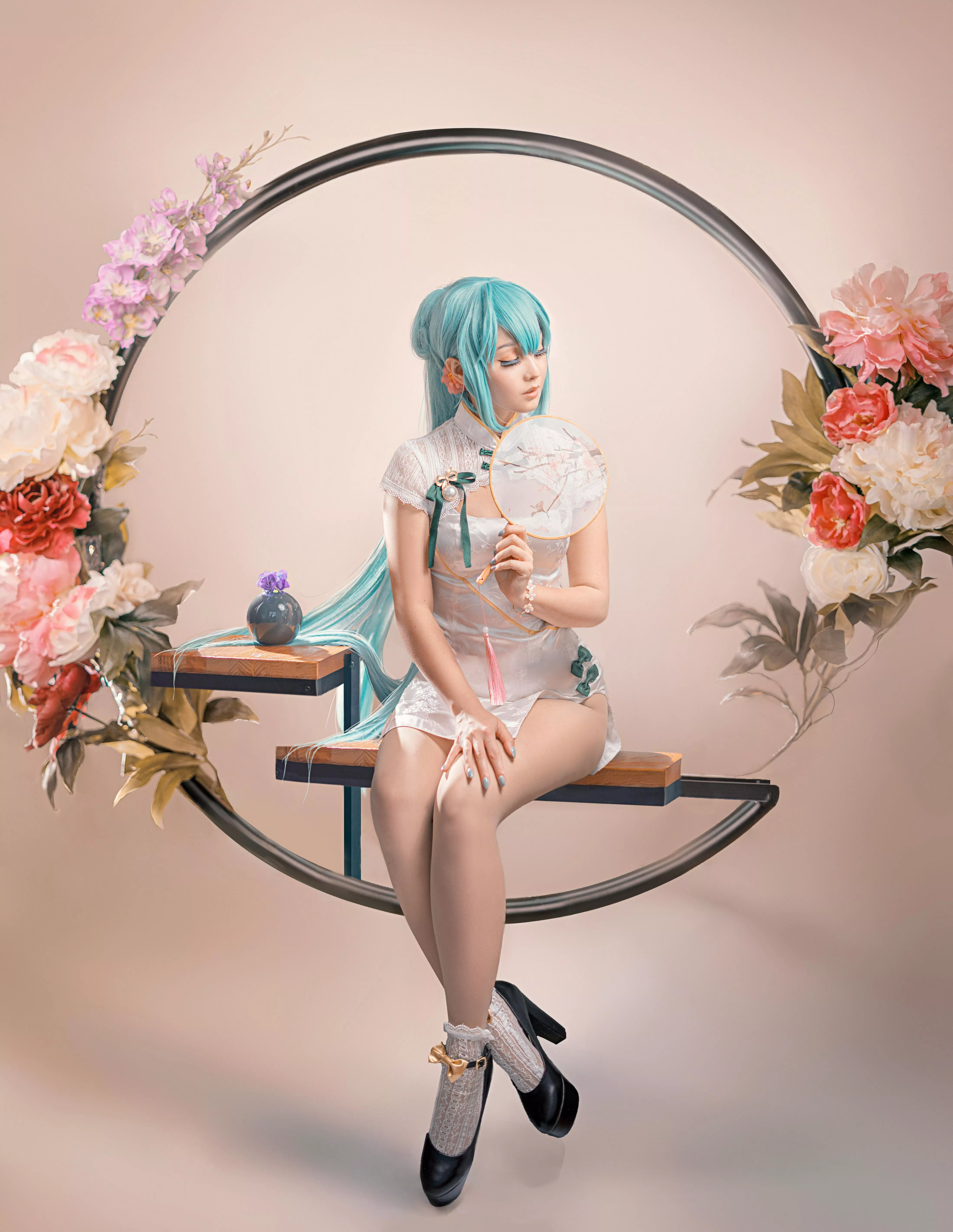 Shaohua Hatsune Miku Cosplay by CuteMichiyo