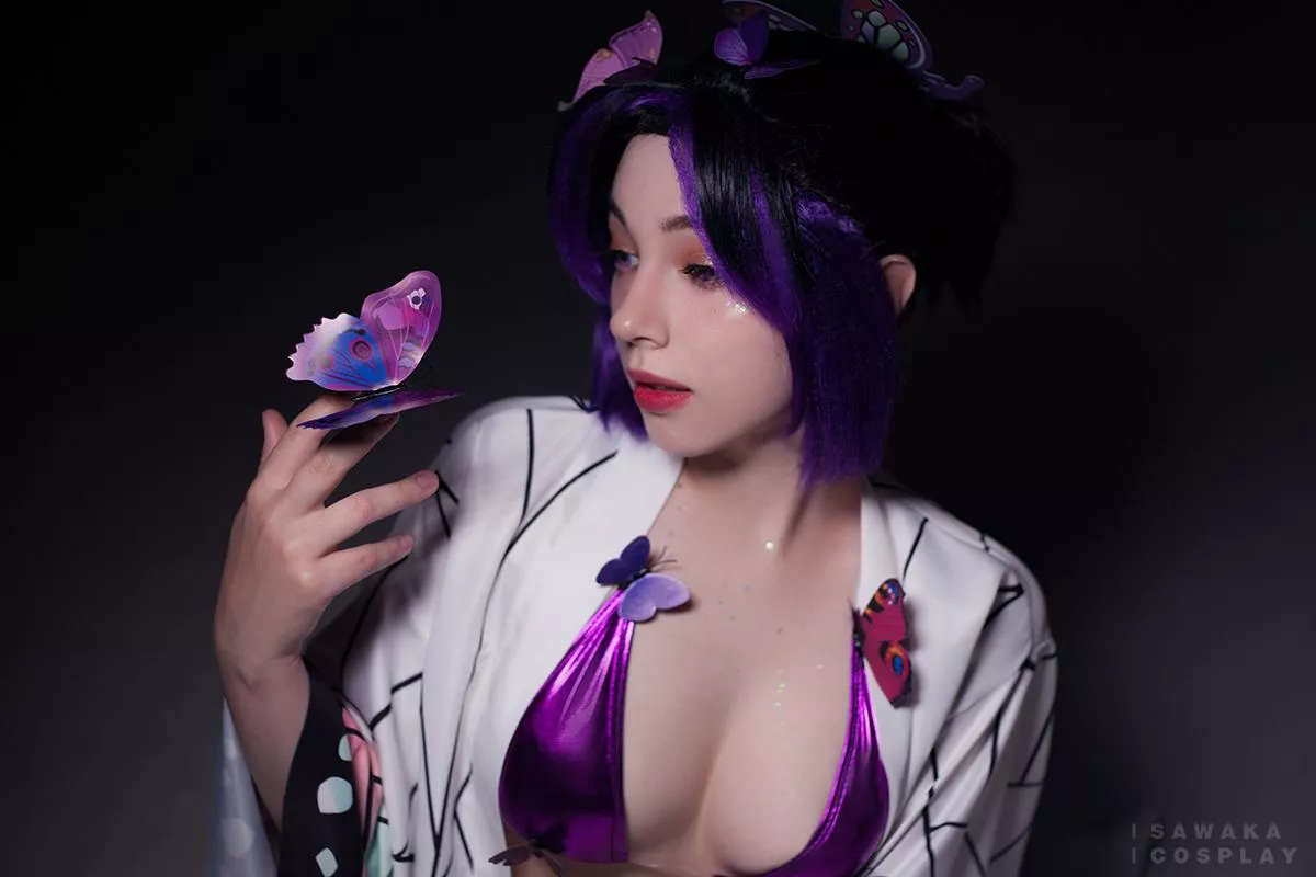 Shinobu Kochou Demon Slayer cosplay by Sawaka