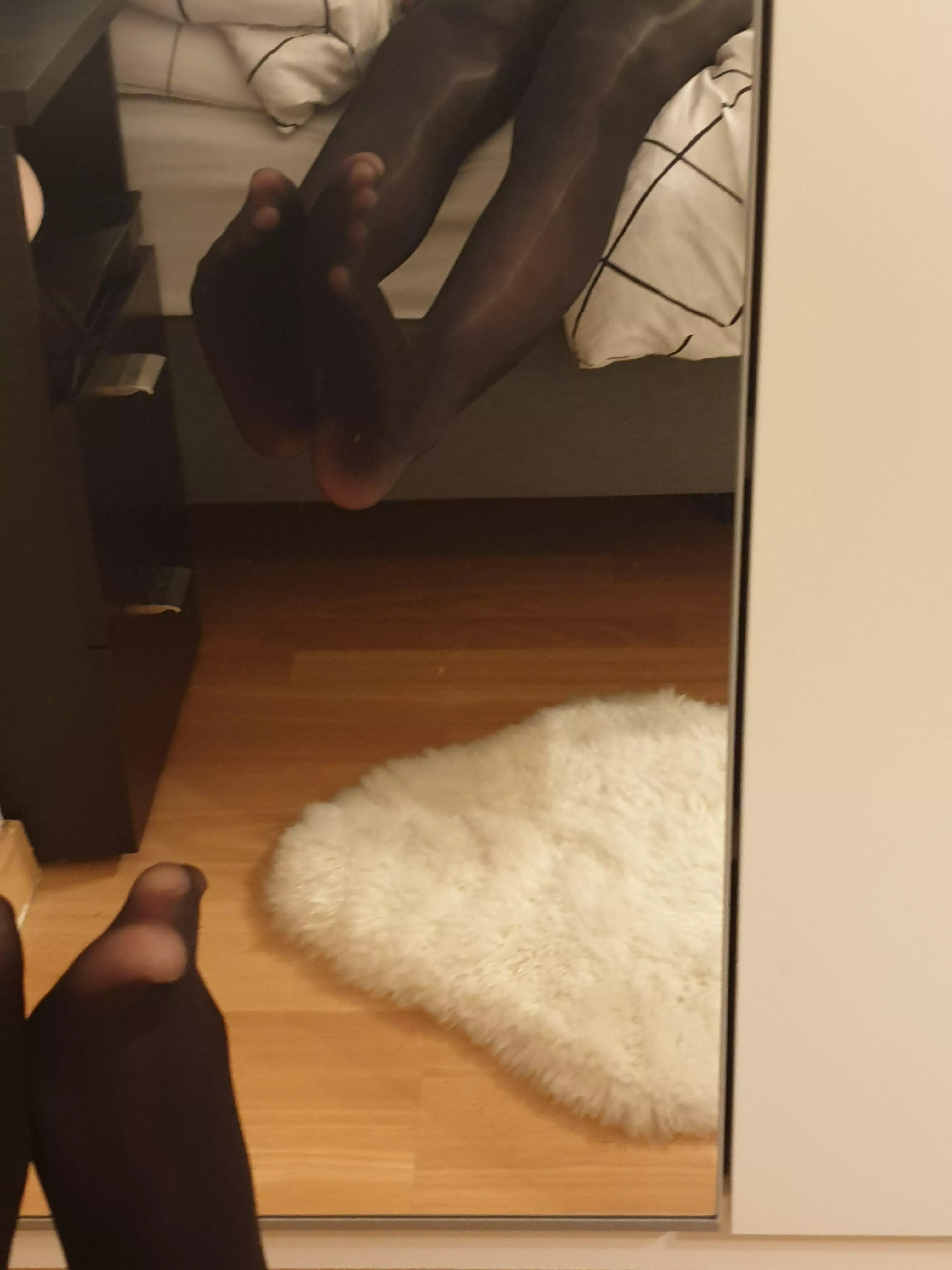 Should I hold my feet like this around your cock?