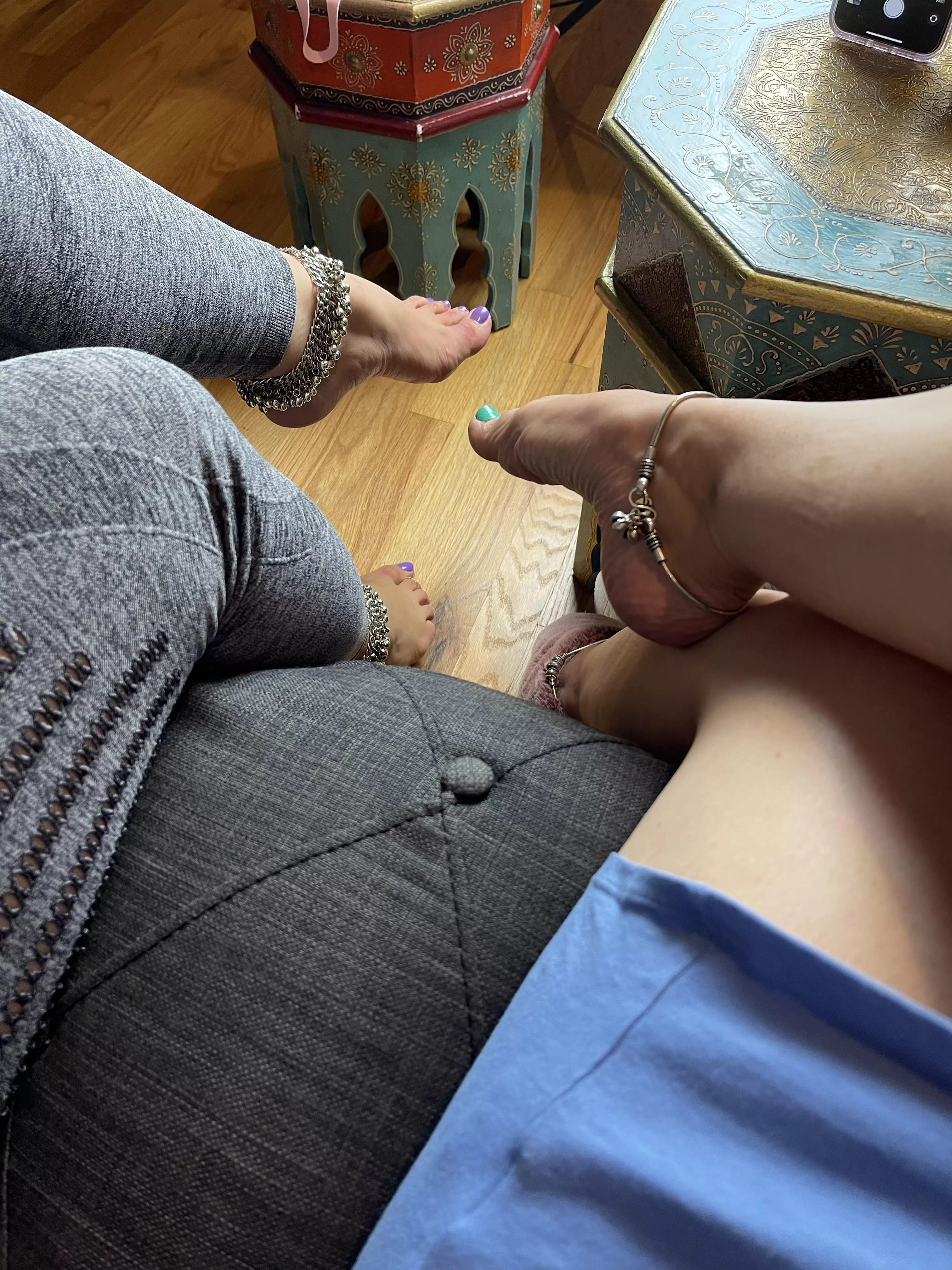 Should we worship each other’s feet? 👅