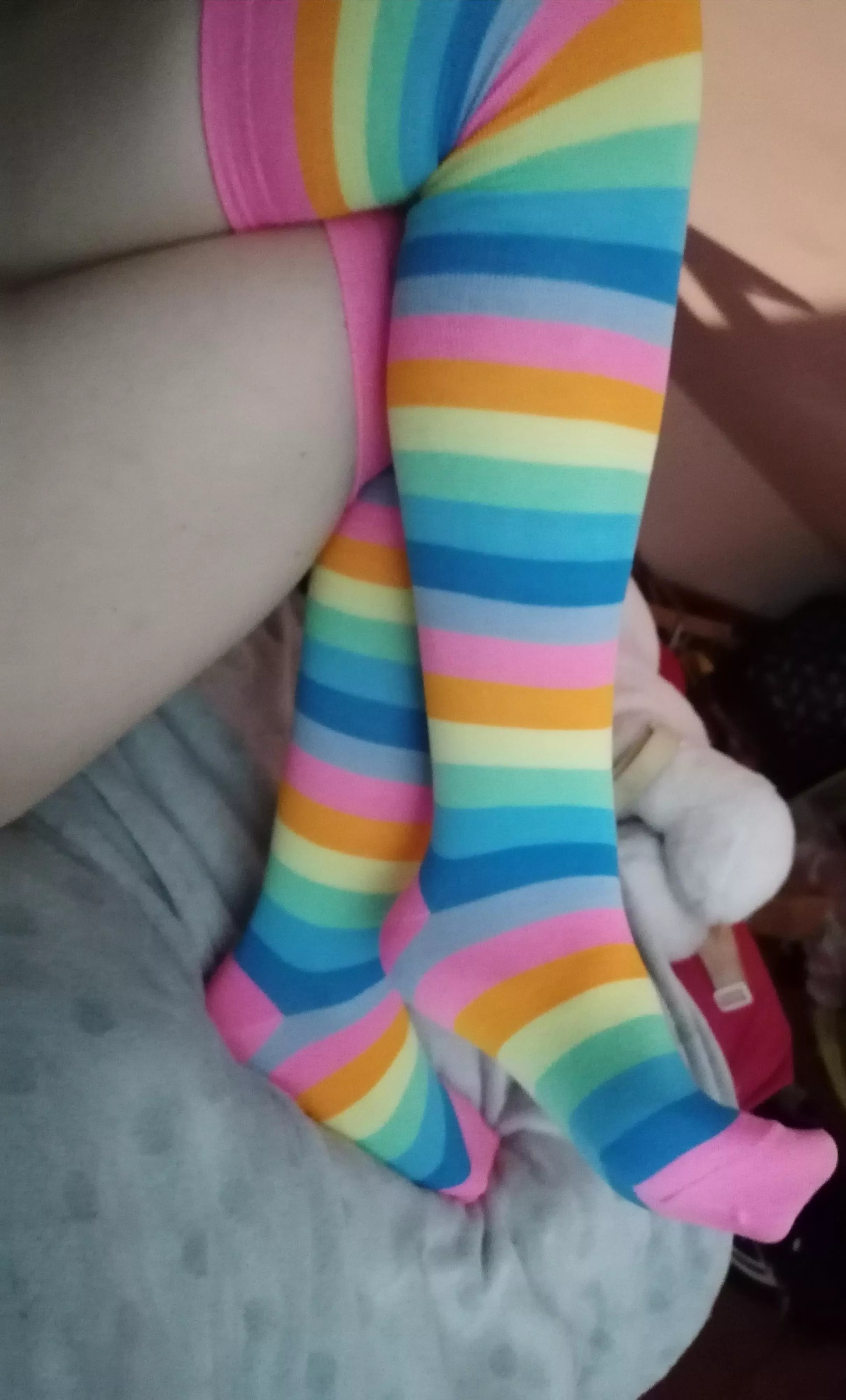 Showing off my my new thigh highs ^^