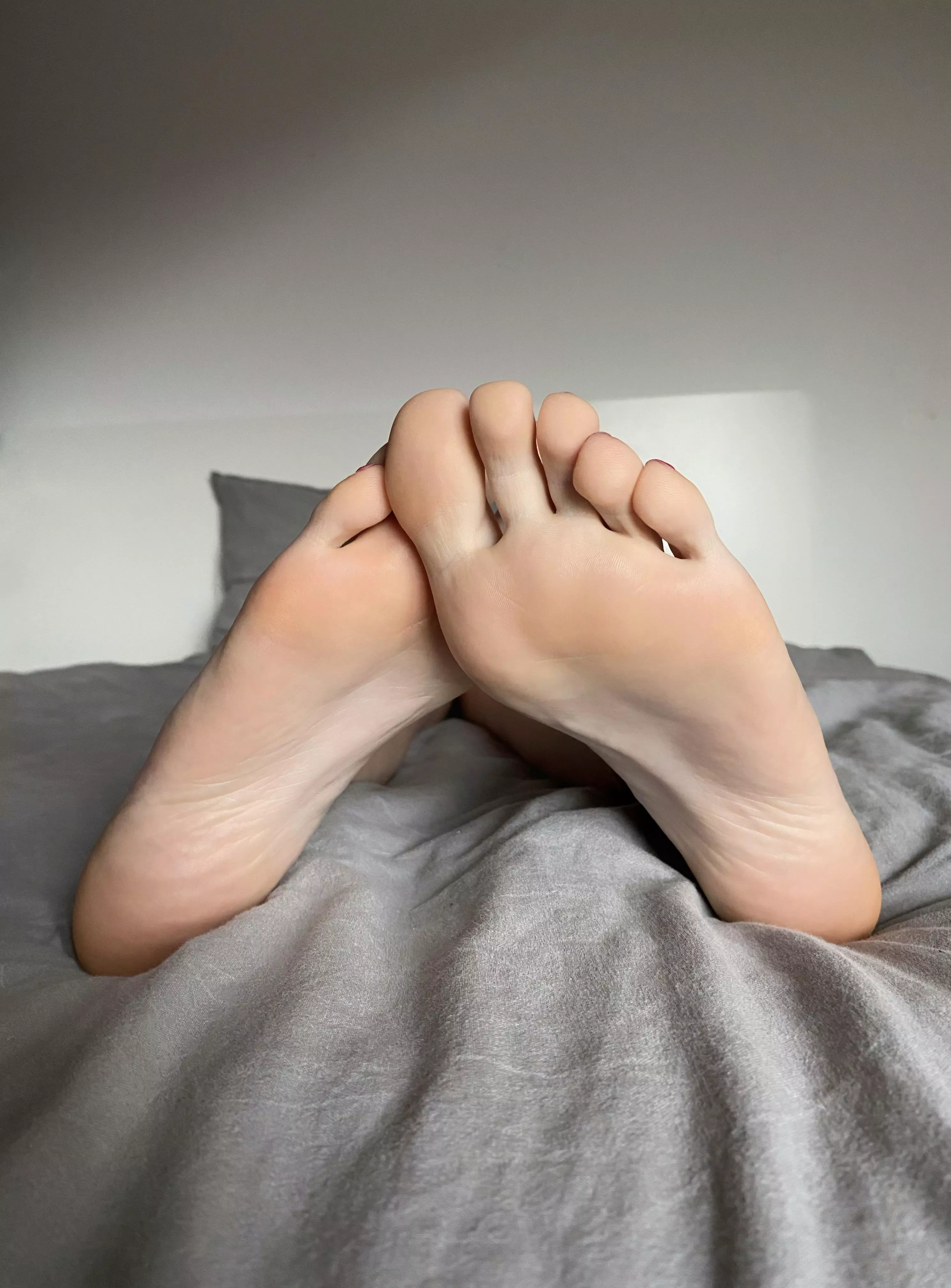 Shy solesðŸ‘‰ðŸ‘ˆ