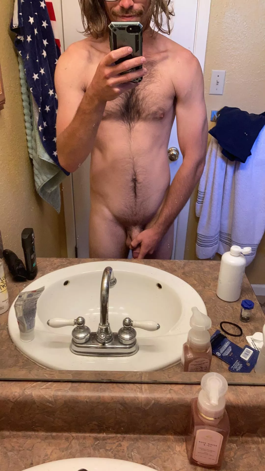 Si(m)ple mirror nude