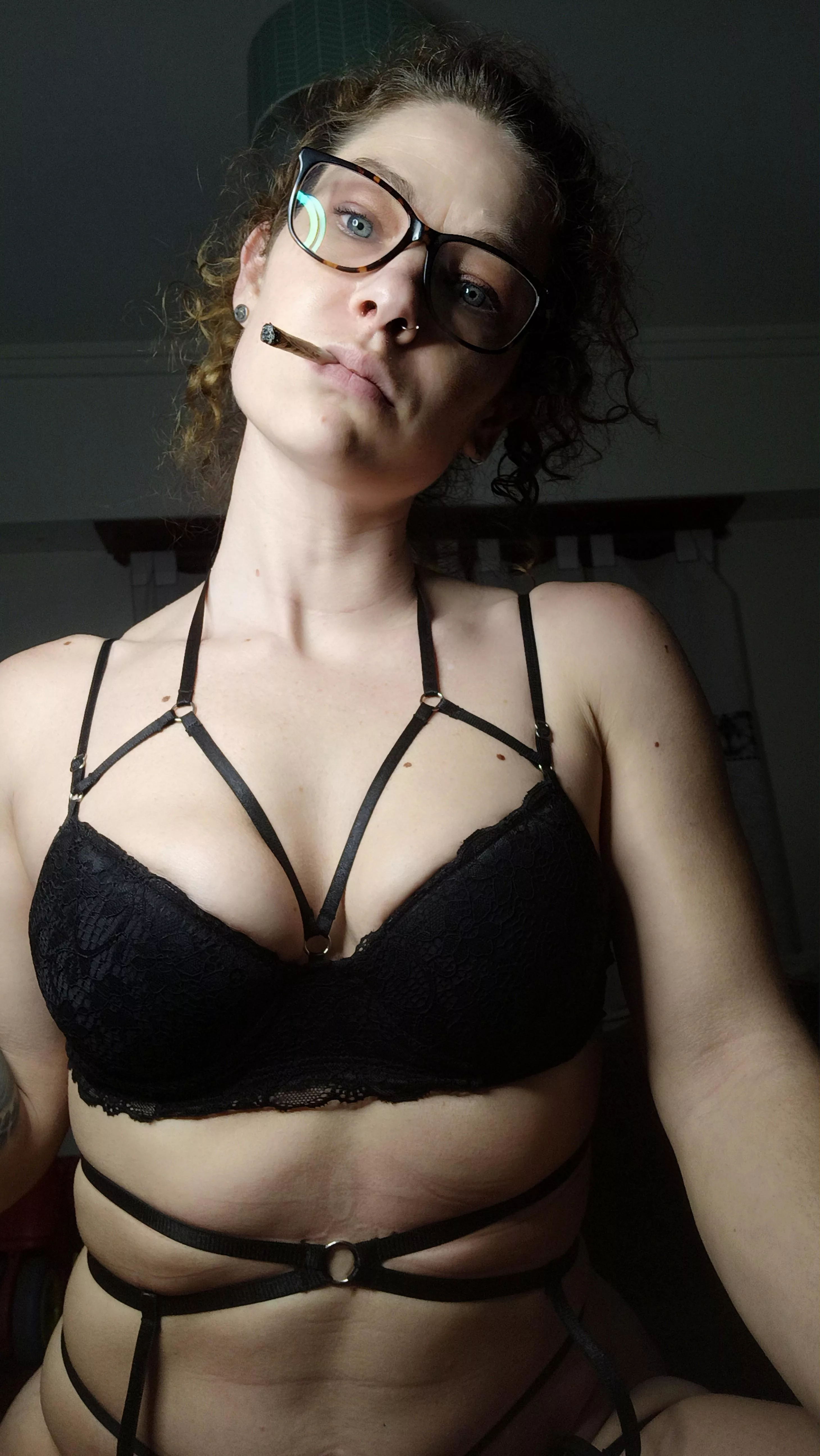 Smoking / taking some photos in lingerie / alone ðŸ¥º not a good combination ðŸ˜¬