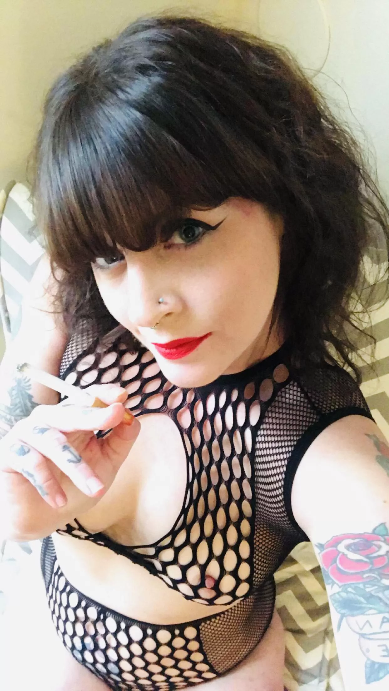 Smoking with bangsâ€¦ any one else have a fetish for these? ðŸ˜˜