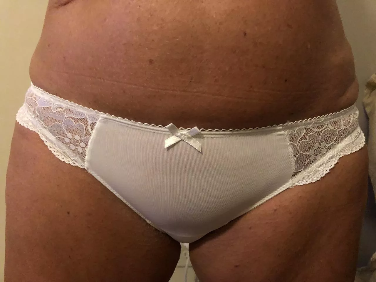 Smooth lacy white