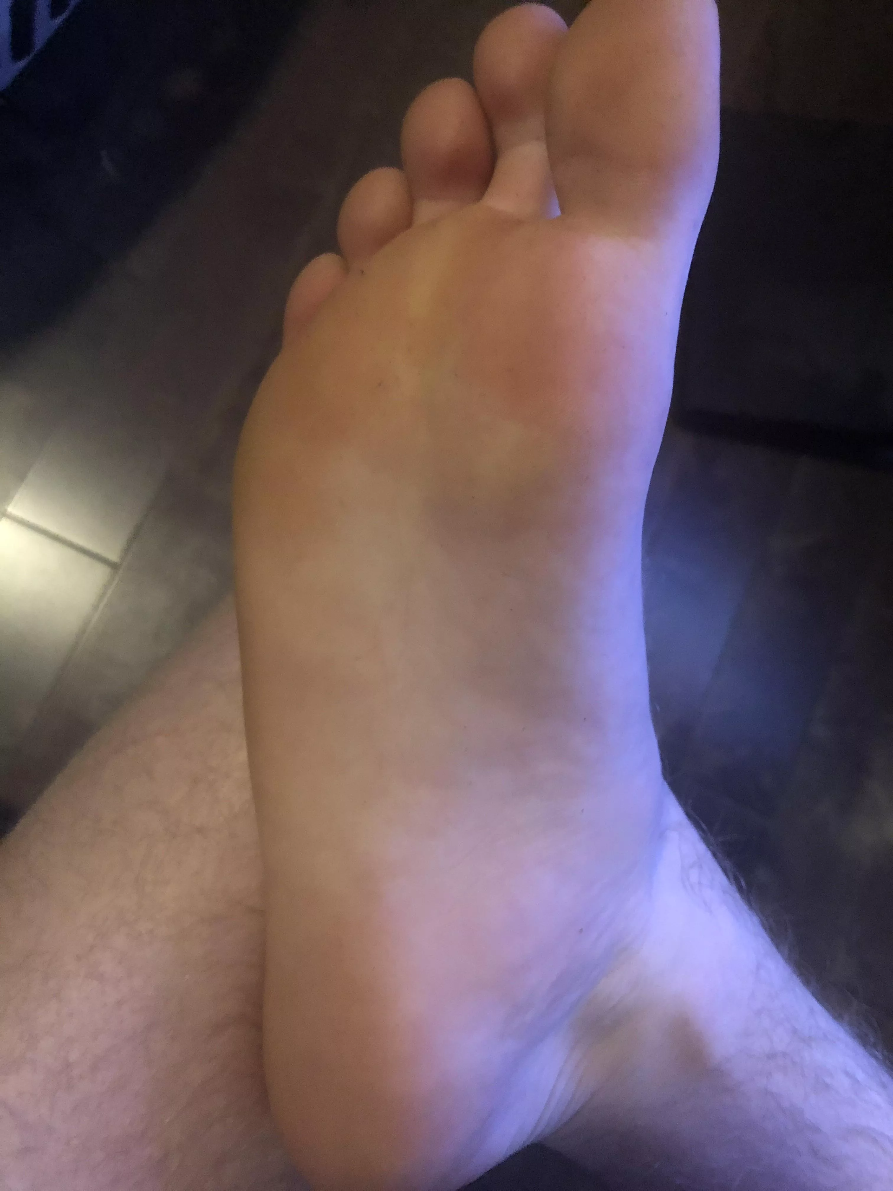 Snap: @j_doe6839, come make me your foot boy ;)