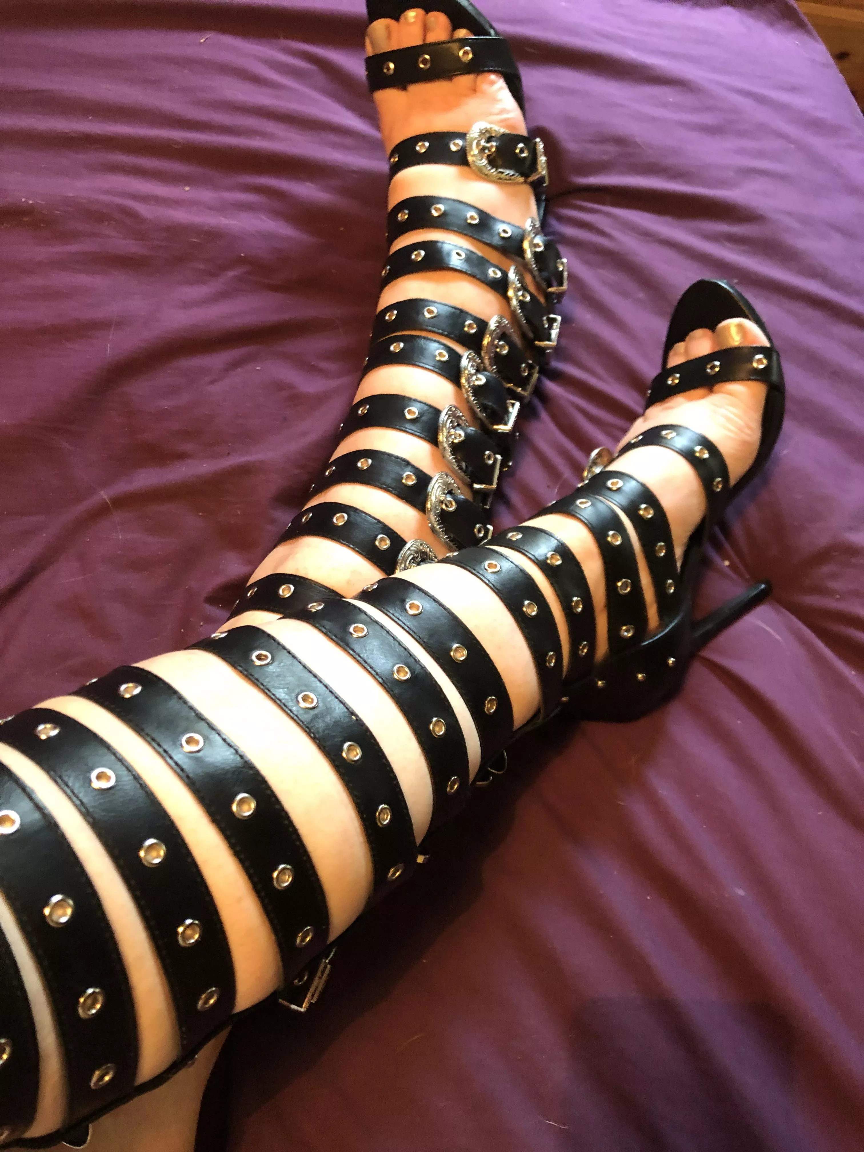 So I have a friend who likes to buy me heels . Here’s my newest pair