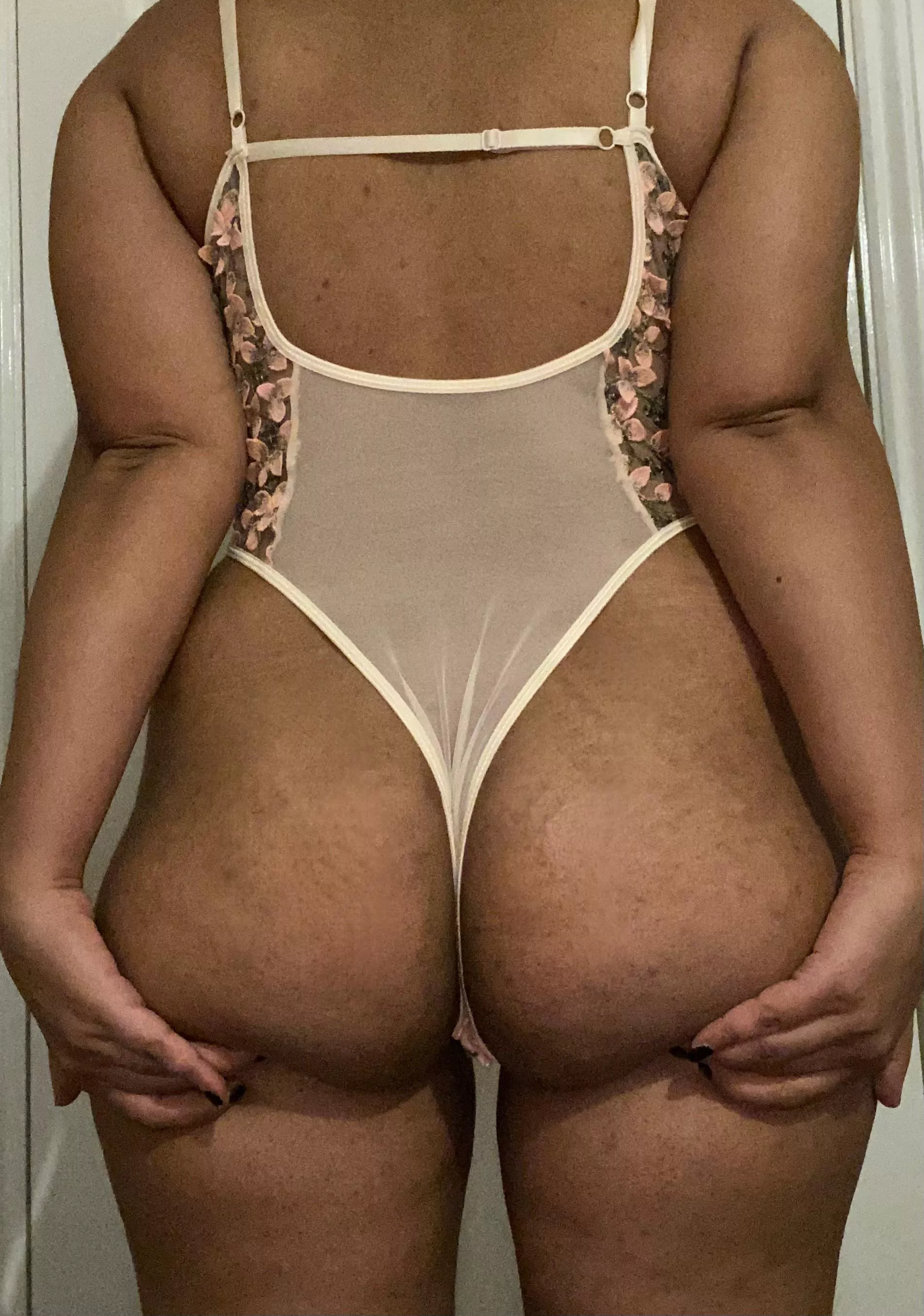 So my hubby didn’t fuck me again today. Even wore this for him. Would you fuck me? [F]