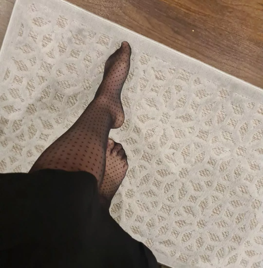 So you like pattern on my pantyhose ?