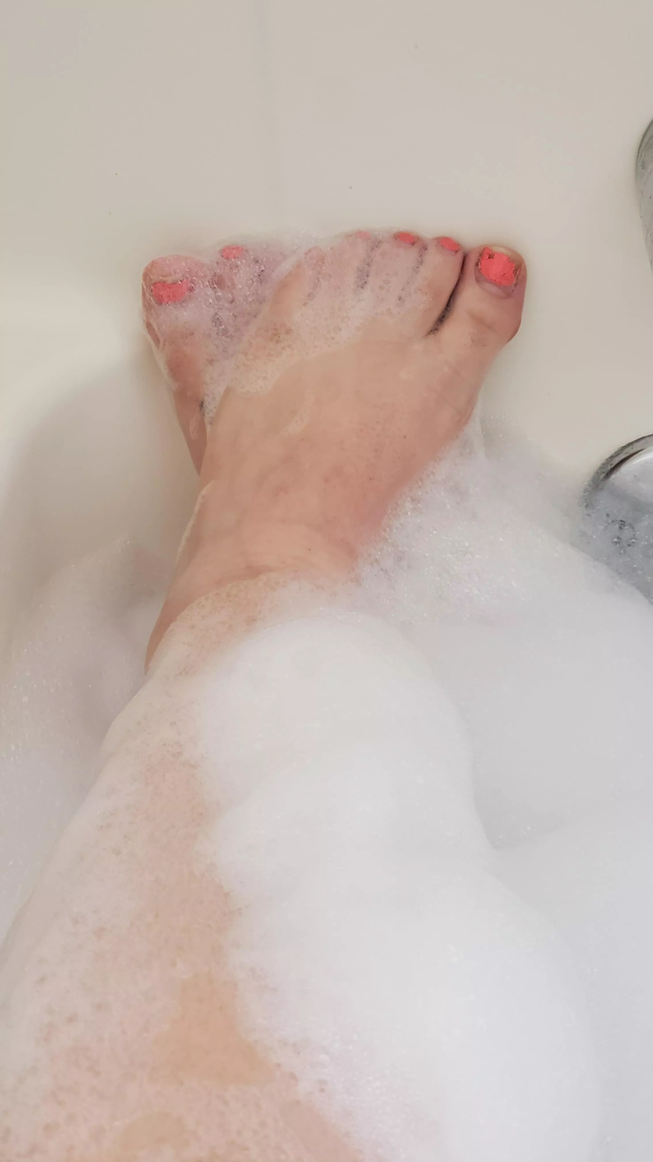 Soapy toes! I'd love to wash something else with these feet....ðŸ§¼ðŸ‘£