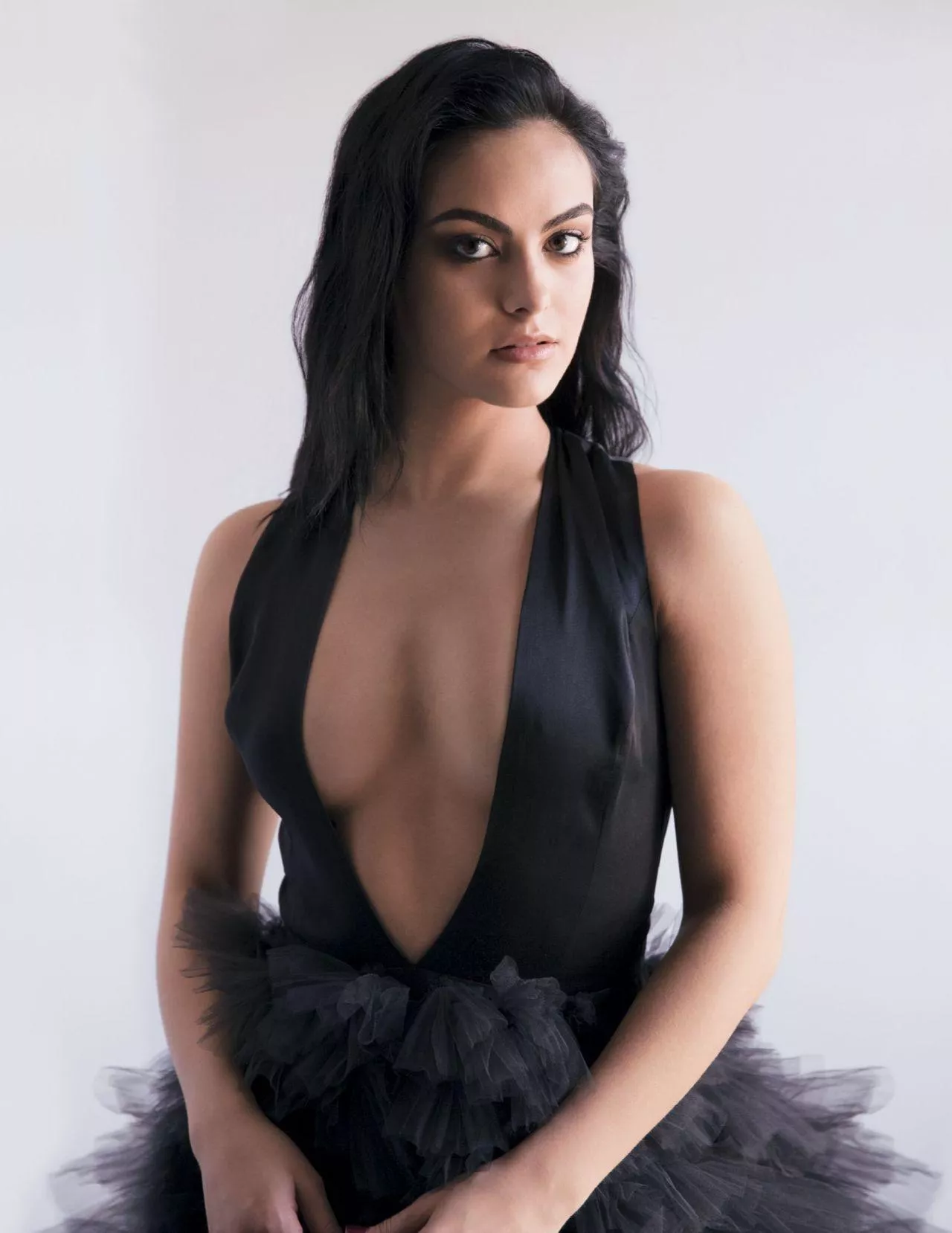 Someone help me cum for Camila Mendes?