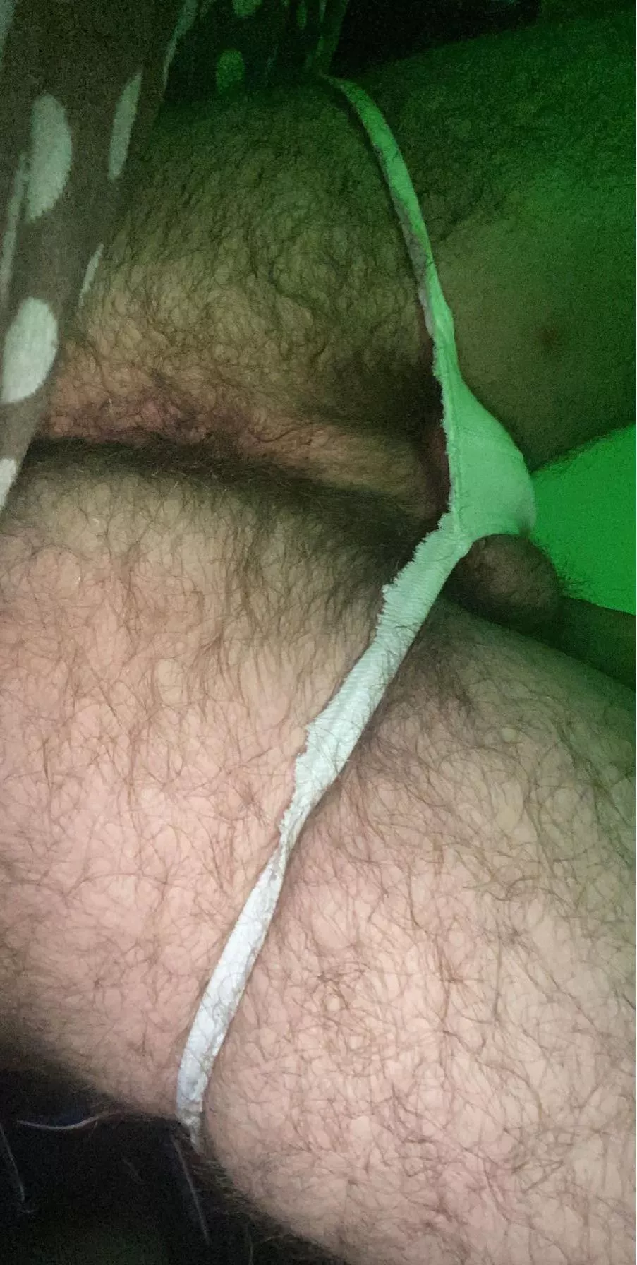 Someone use my hairy hole 🥵🥵