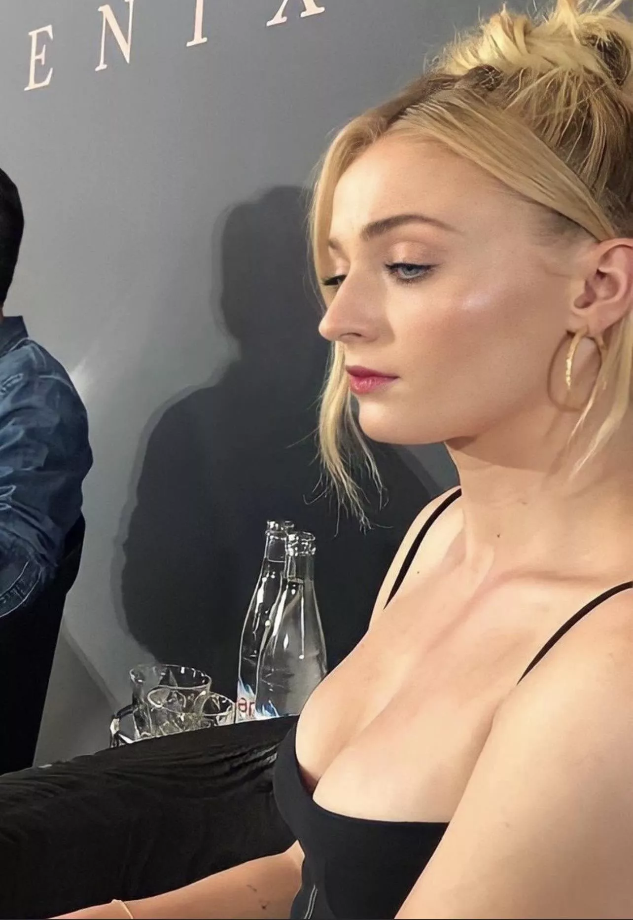 Sophie Turnerâ€™s Cavernous Cleavage