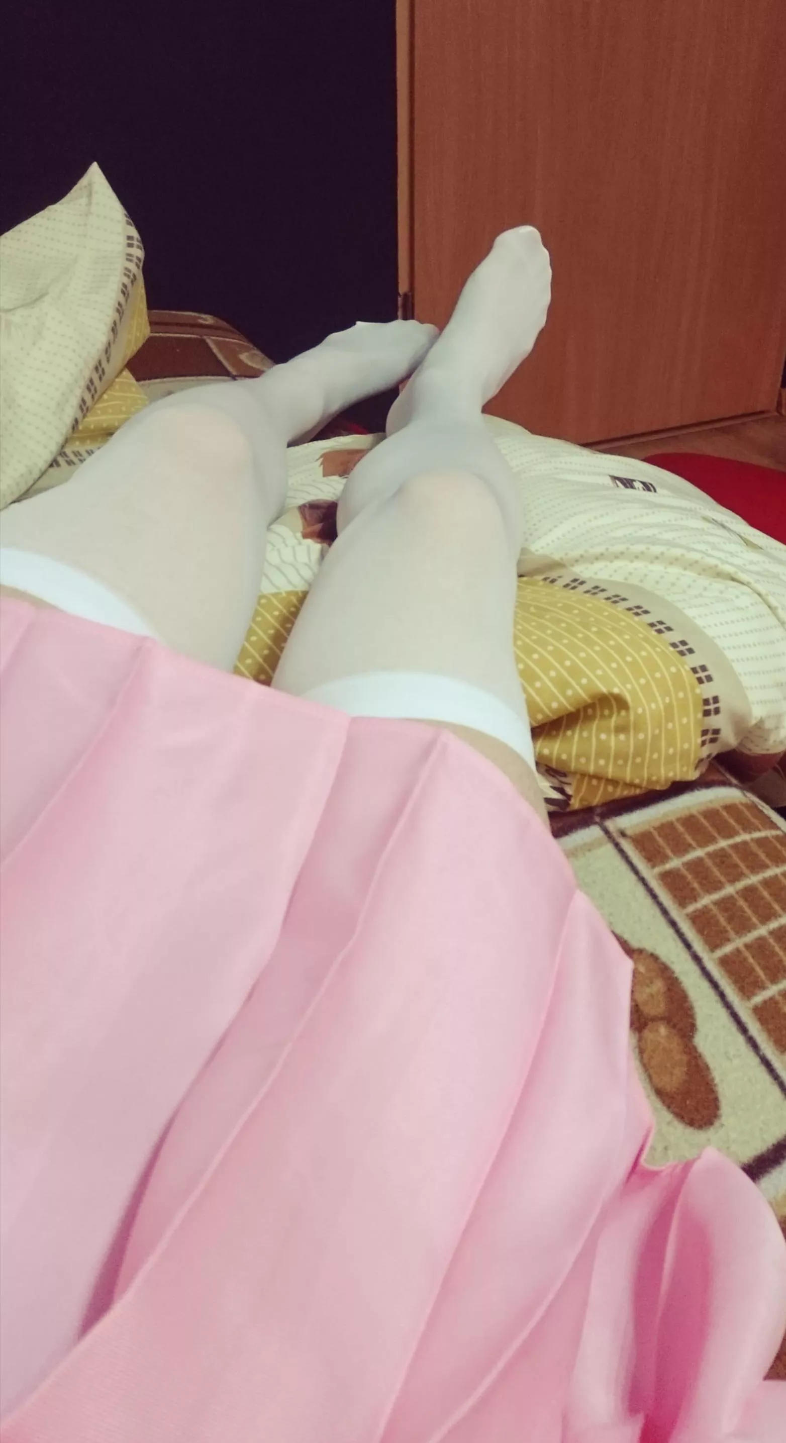 Sorry for old pics ðŸ˜¢ I don't have much time now to do new ones. Enjoy that pink skirt with white socks :3