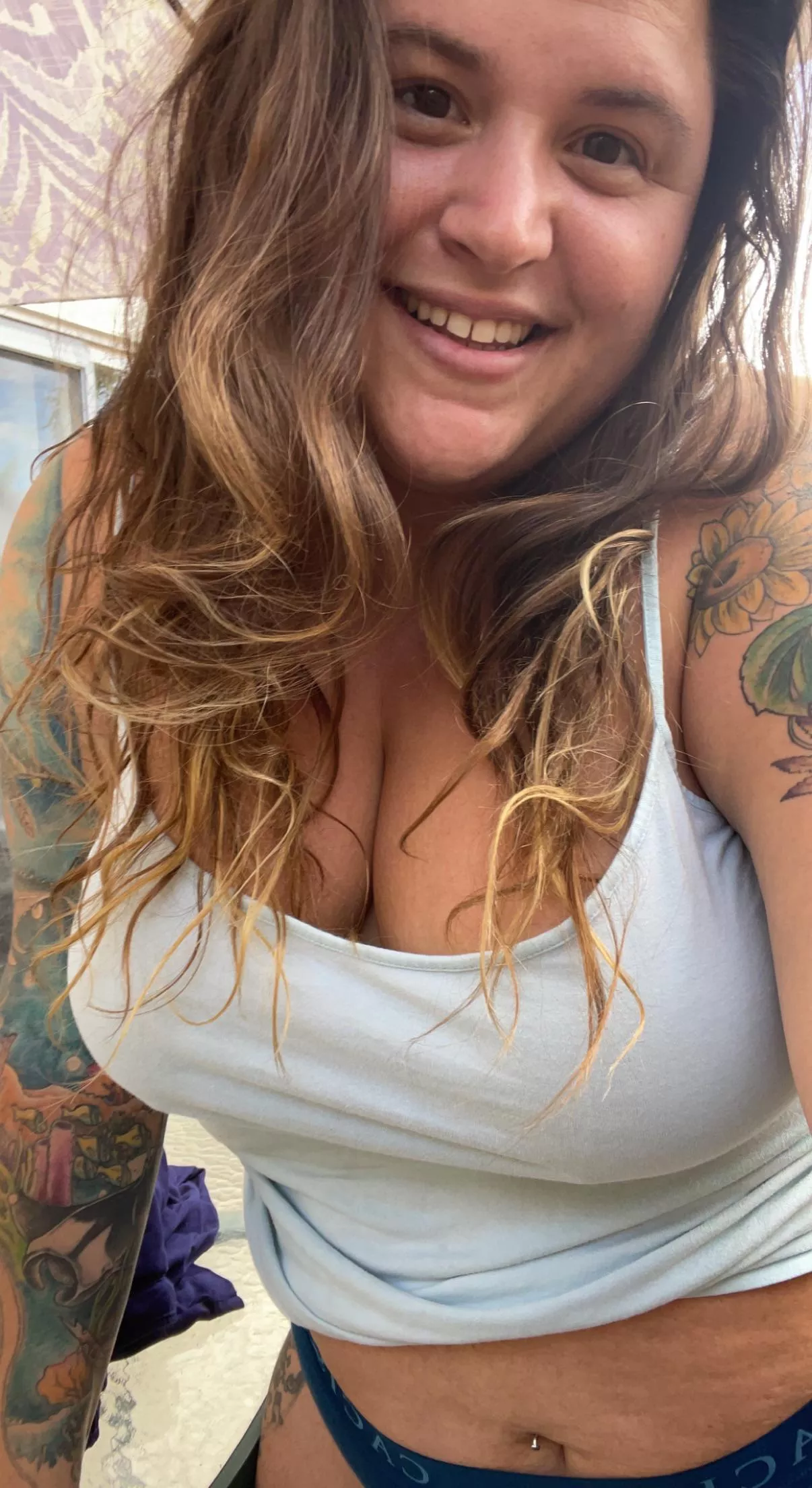 start your week with this tatted bbw stoner!