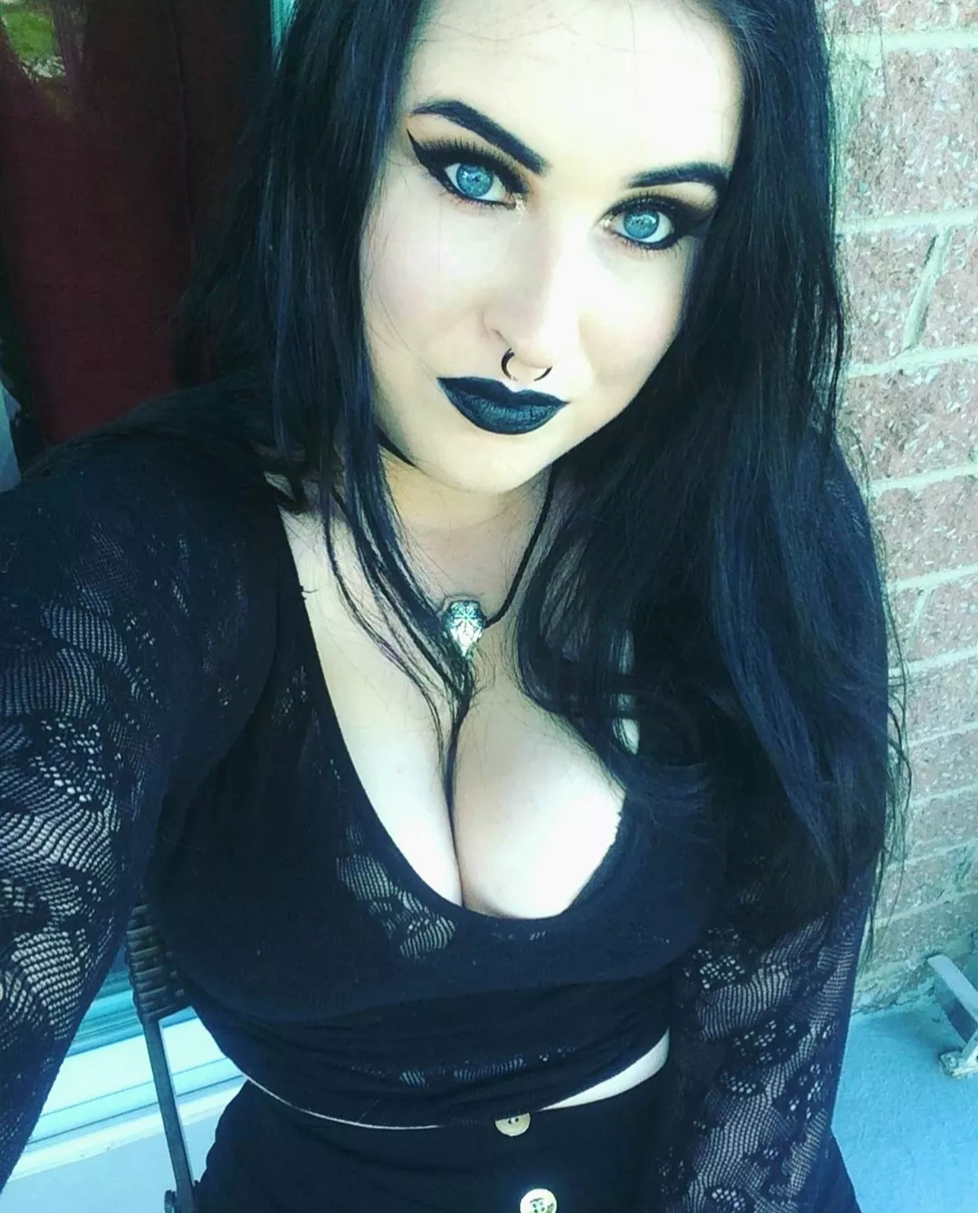 Stellar big tiddy goth gf