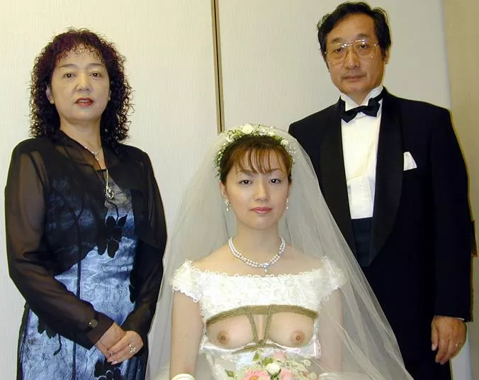 Strange Japanese Topless Wedding photos (see comments for album of 6 pics & info)