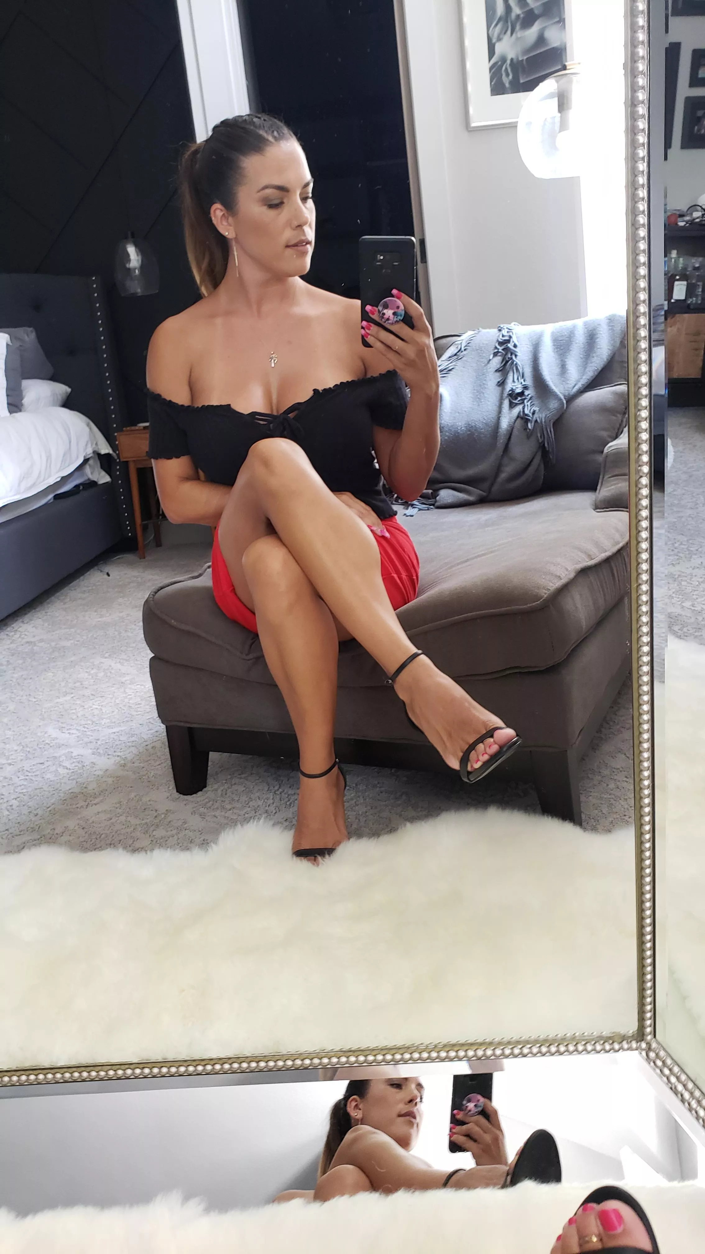 Strappy heels and a short skirt? Yes, please!