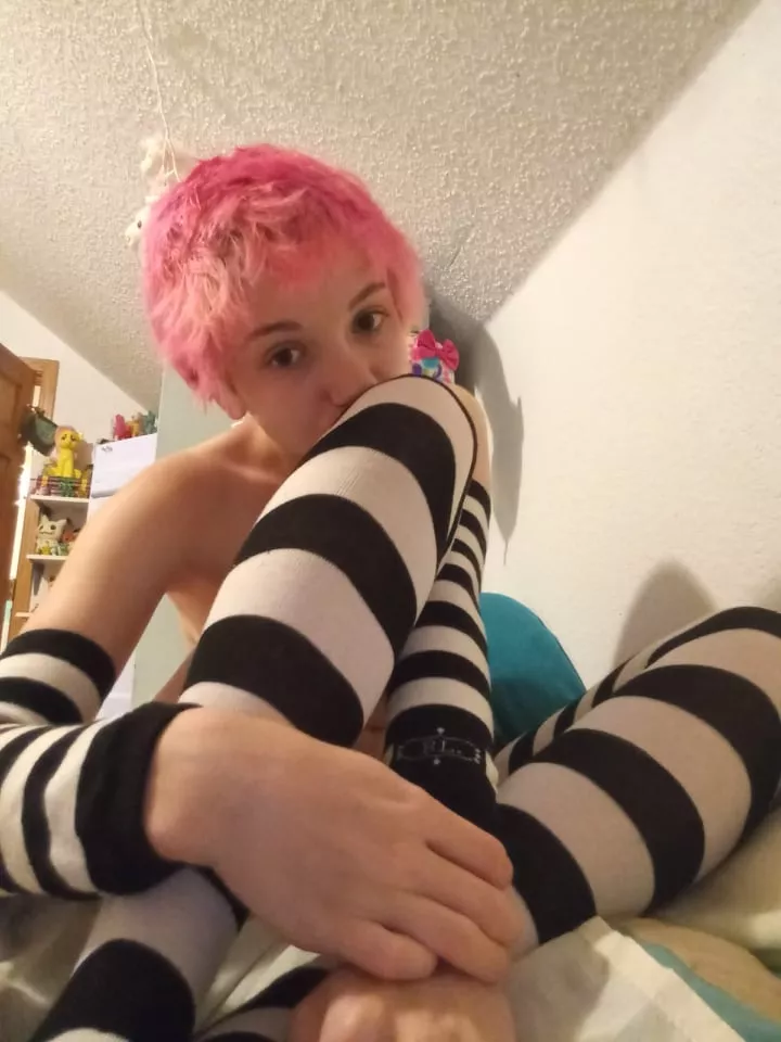 Stripy socks and arm warmers!