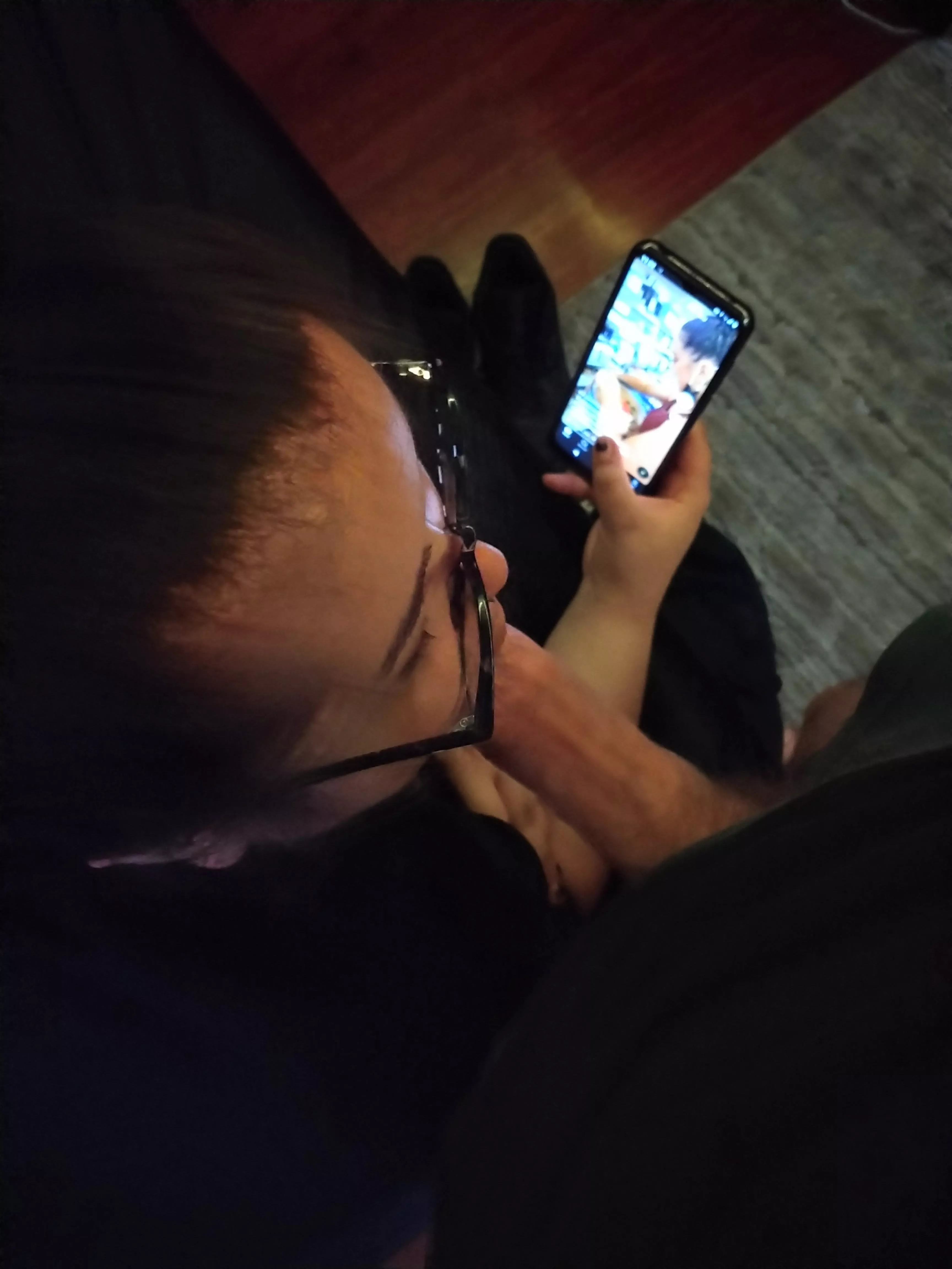 Sucking my cock and scrolling on her phone