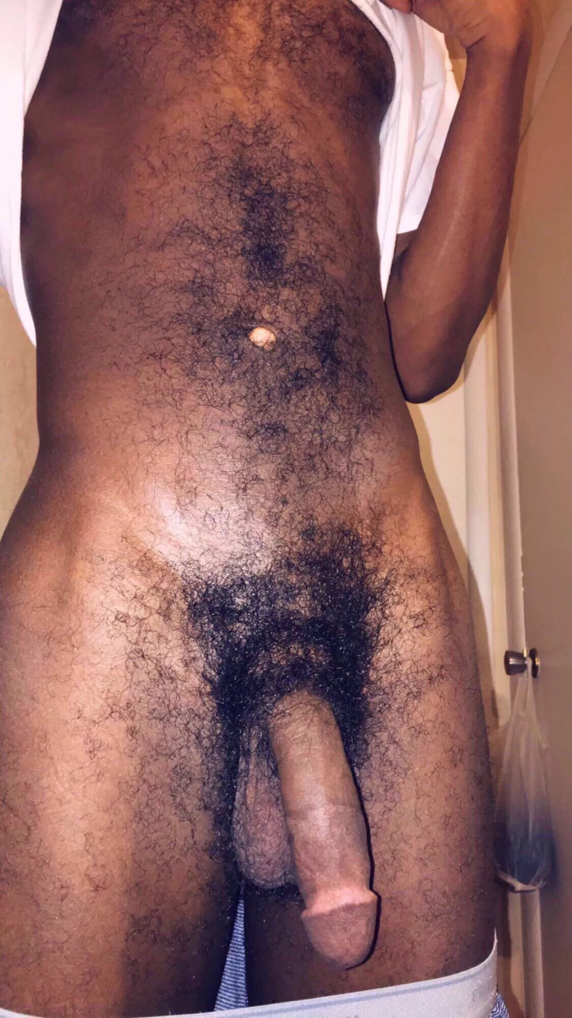 Sup guys Iâ€™m 24 from Arizona! I love hairy guys theyâ€™re my biggest weakness. 6ft slim hairy bbc. Hmu