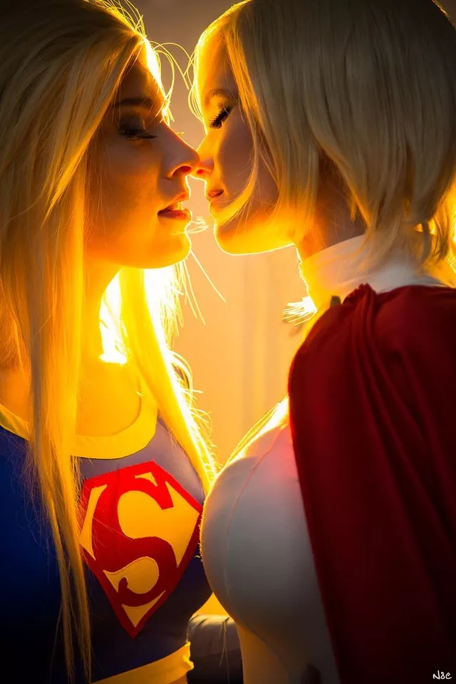 Superwoman vs. Power Girl