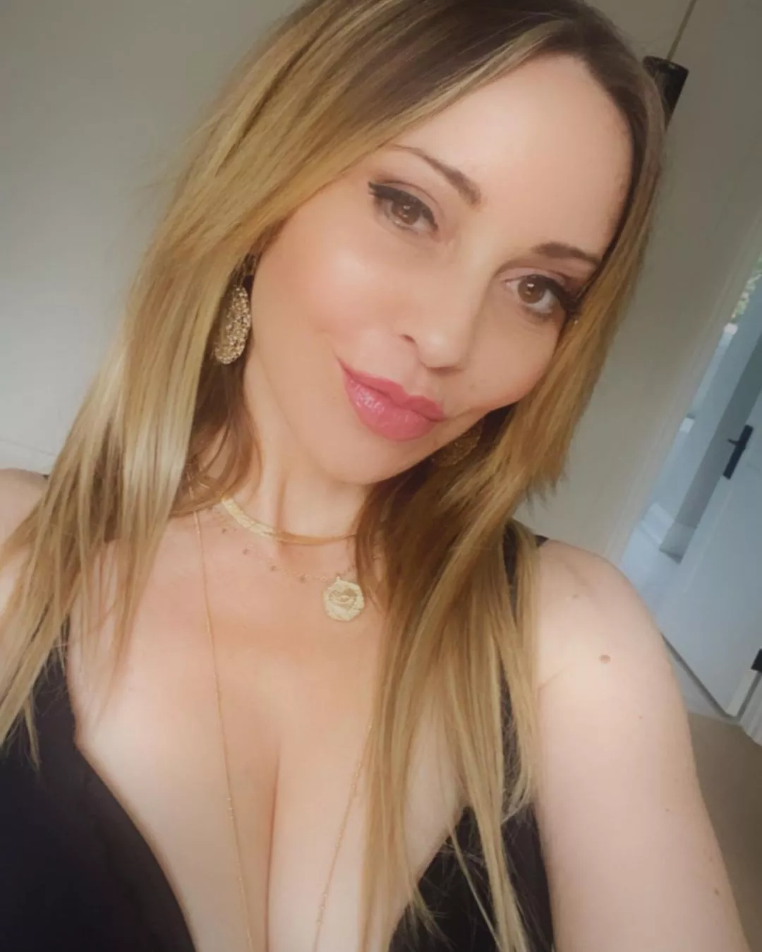 Tara Strong