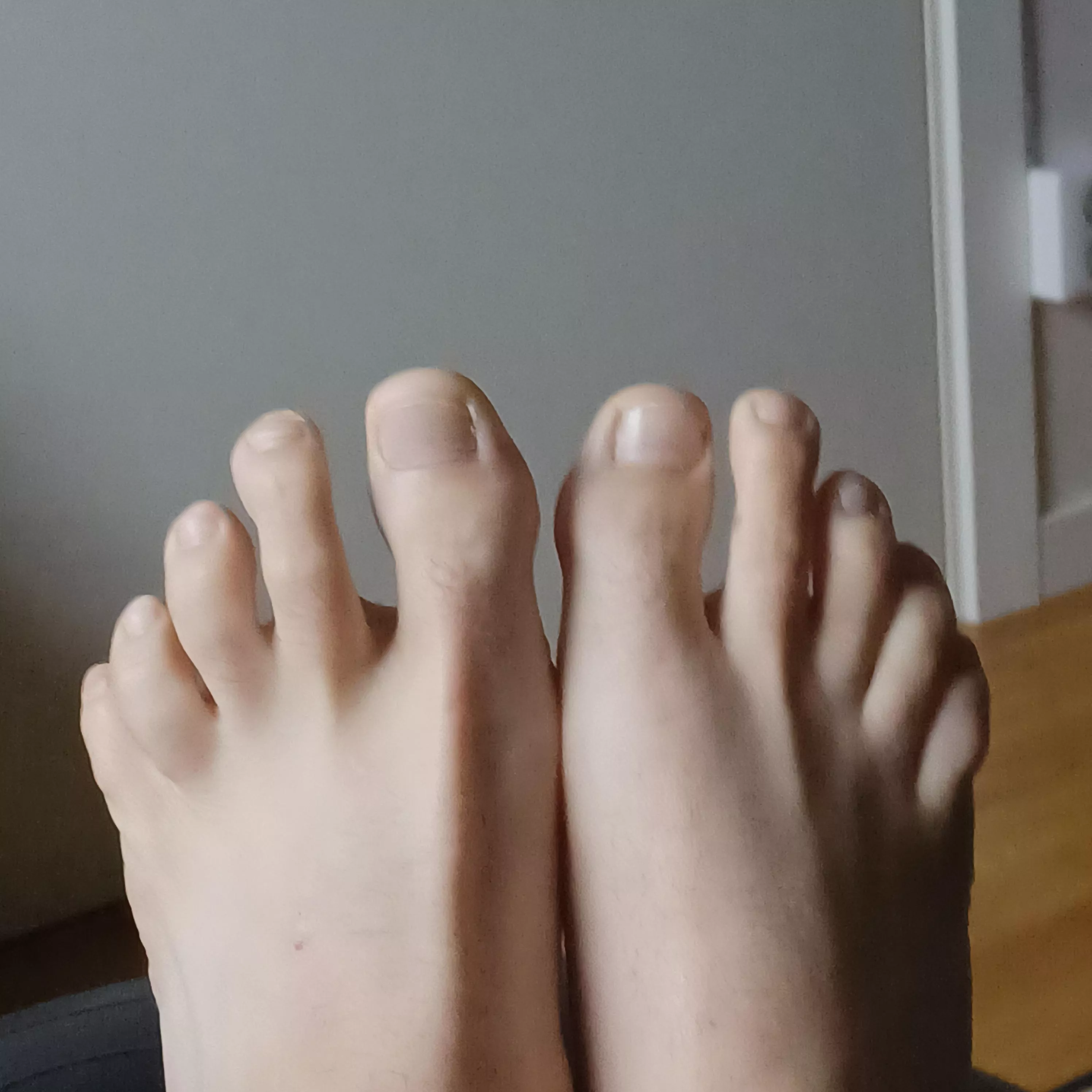 Tasty toes?