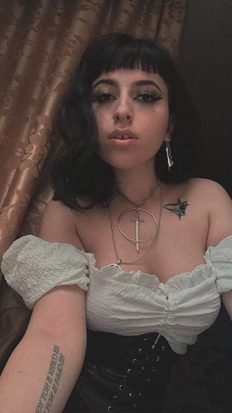 Tattooed goth slut