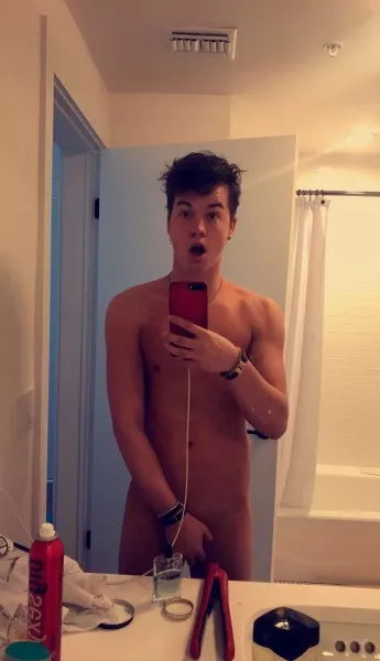 Taylor Caniff - American VLogger