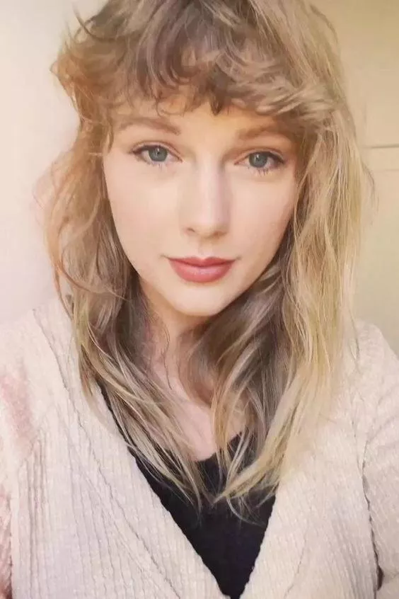 Taylor Swift is just unbelievably beautiful