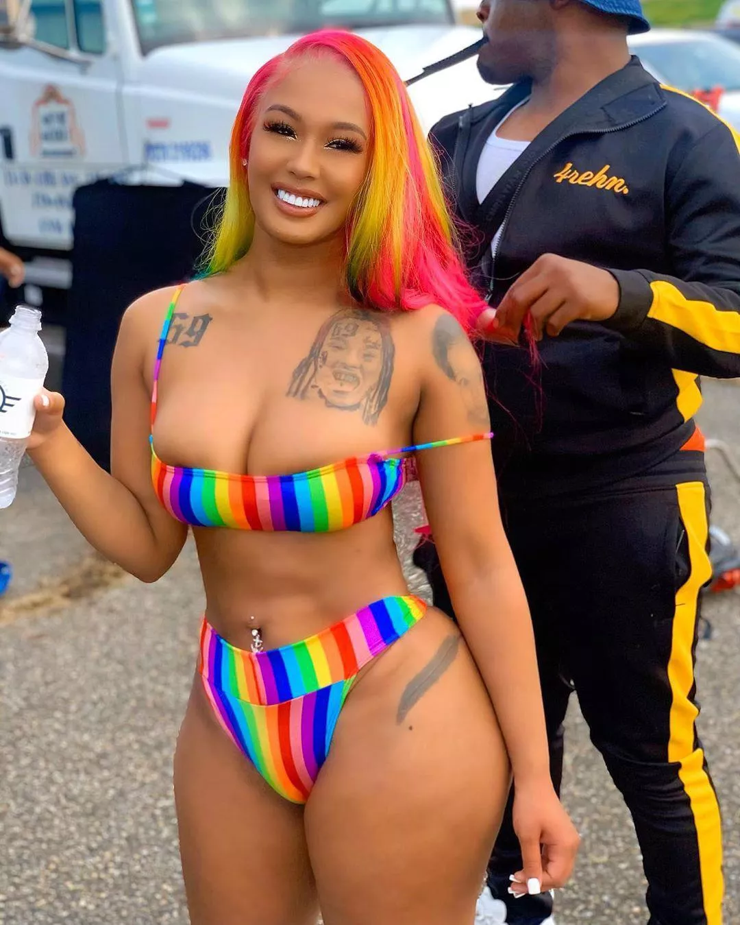 The fact that 6ix9ine gets to fuck Jade makes him the Goat.