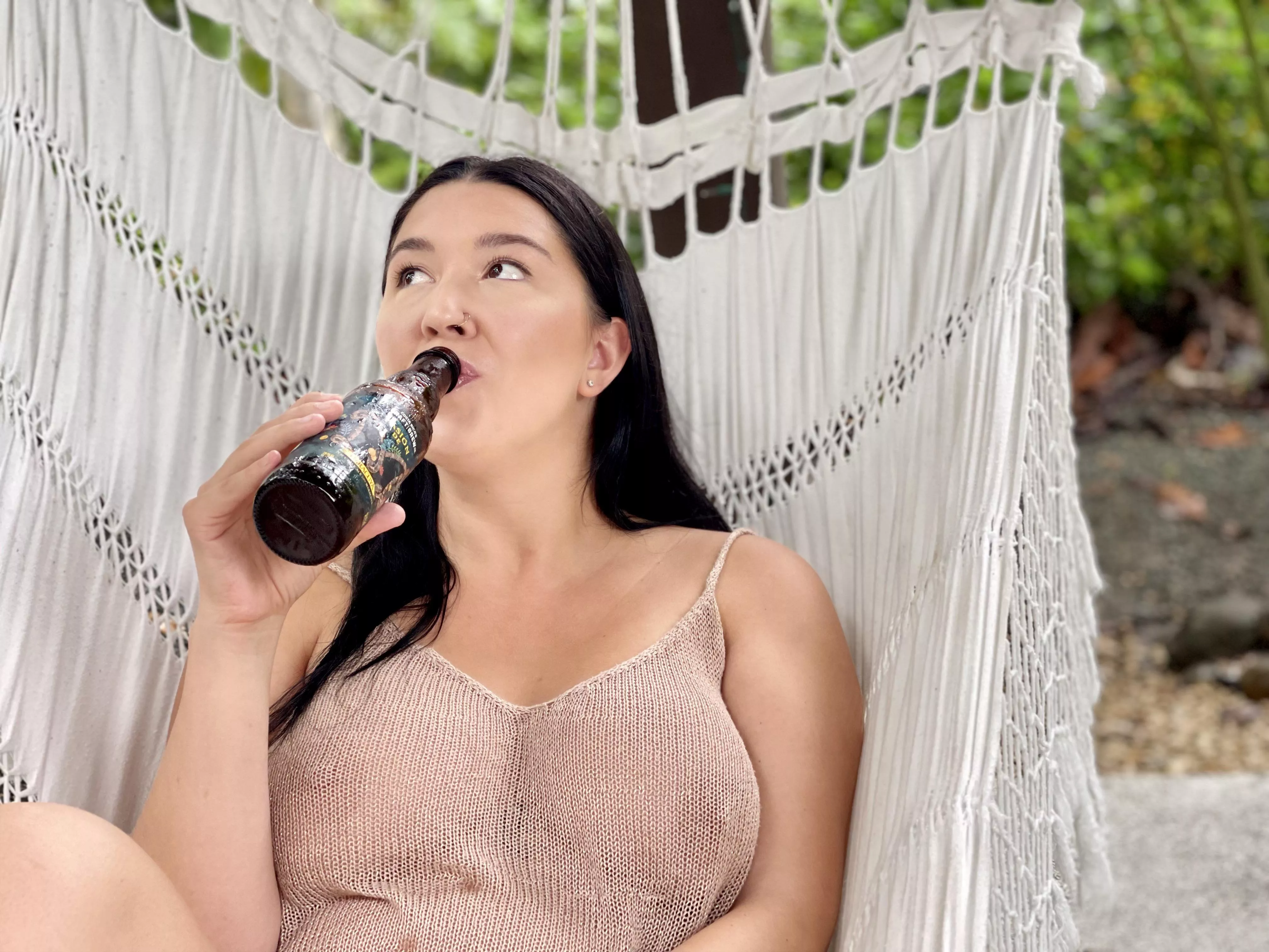 The restaurant I went to in Costa Rica today serves you beers in your hammock. 🍻